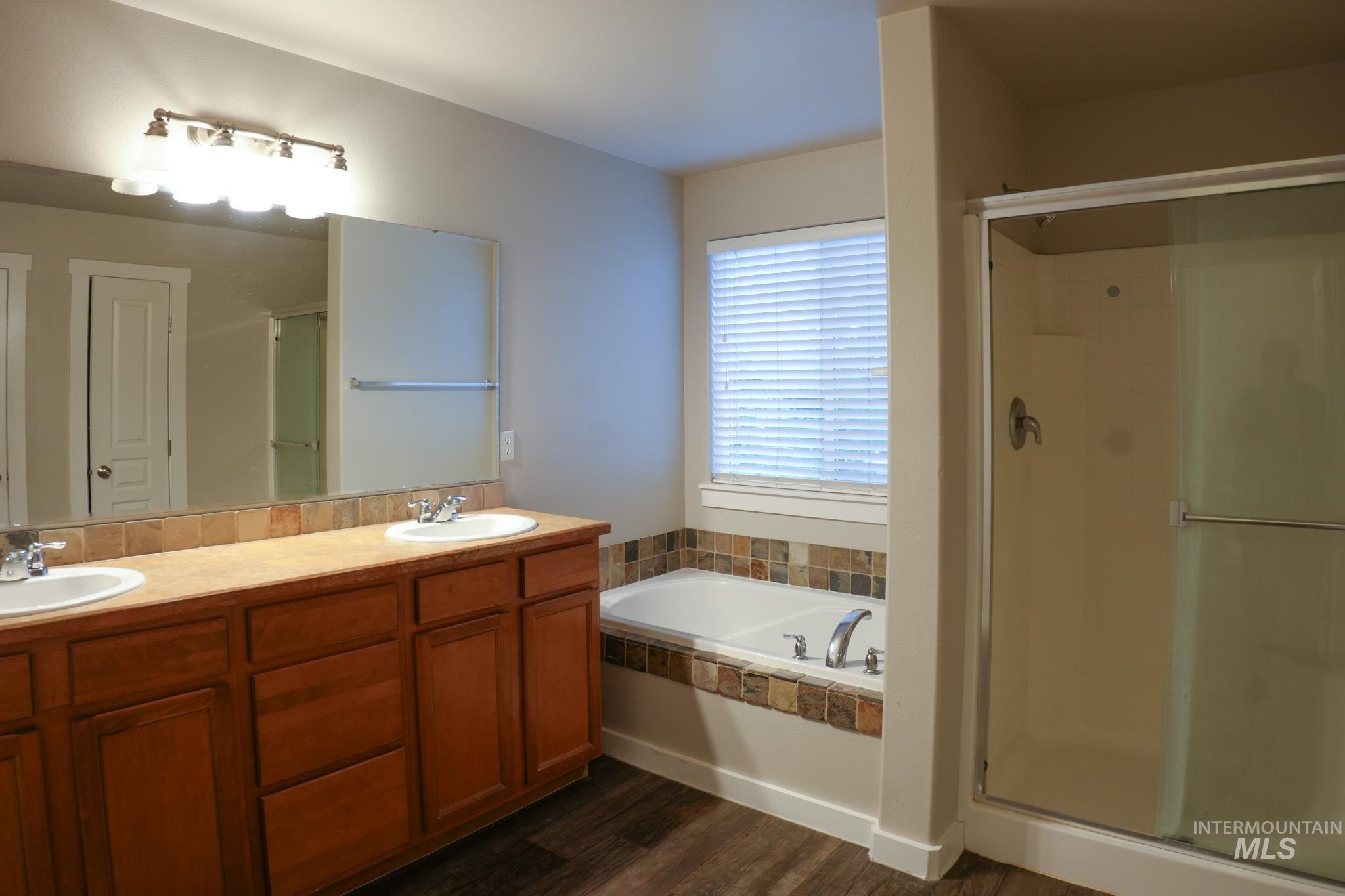 883 N Oxwich Ave, Meridian, Idaho 83642, 5 Bedrooms, 2.5 Bathrooms, Residential For Sale, Price $530,000, 98990470