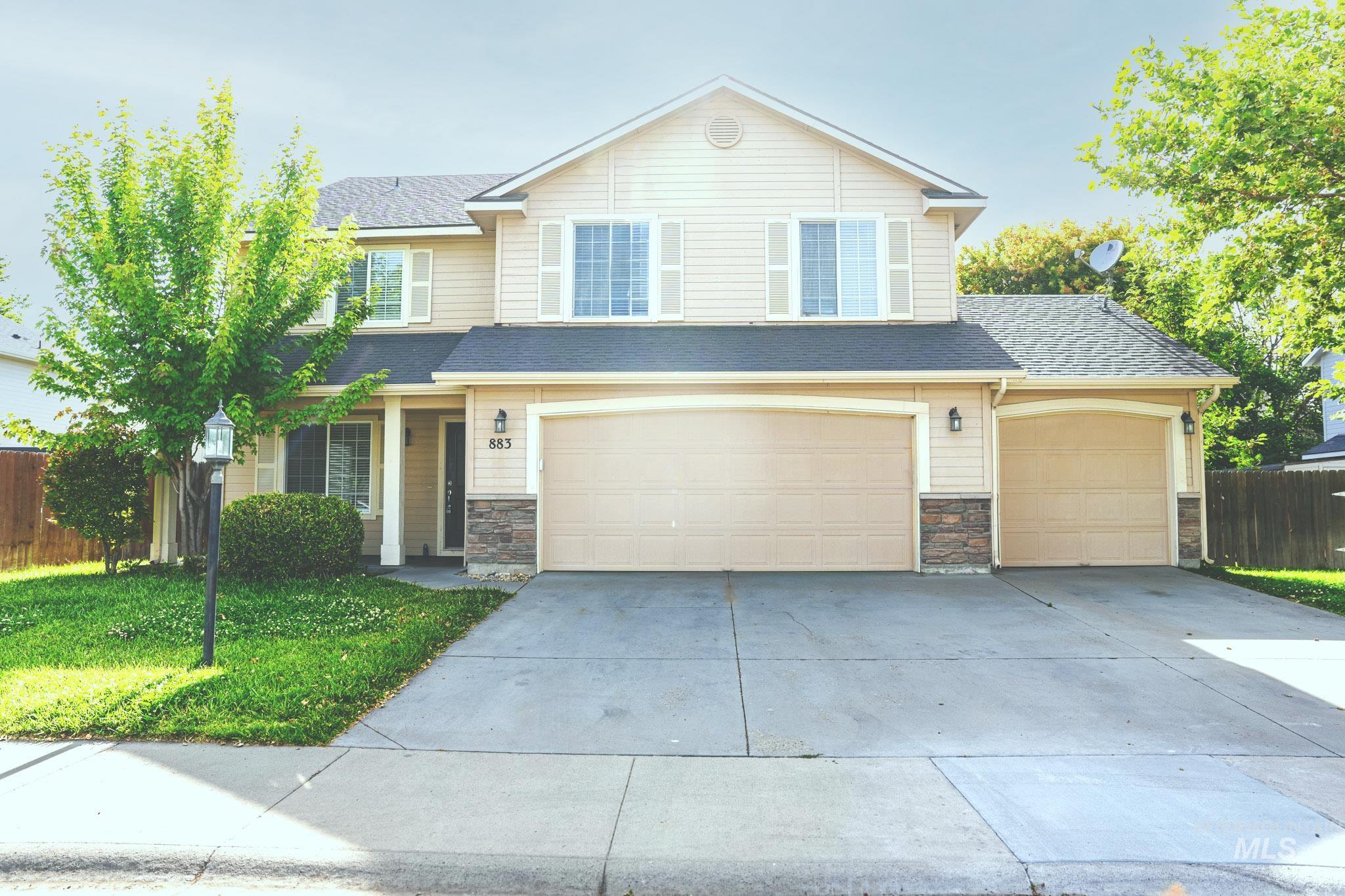 883 N Oxwich Ave, Meridian, Idaho 83642, 5 Bedrooms, 2.5 Bathrooms, Residential For Sale, Price $530,000, 98990470