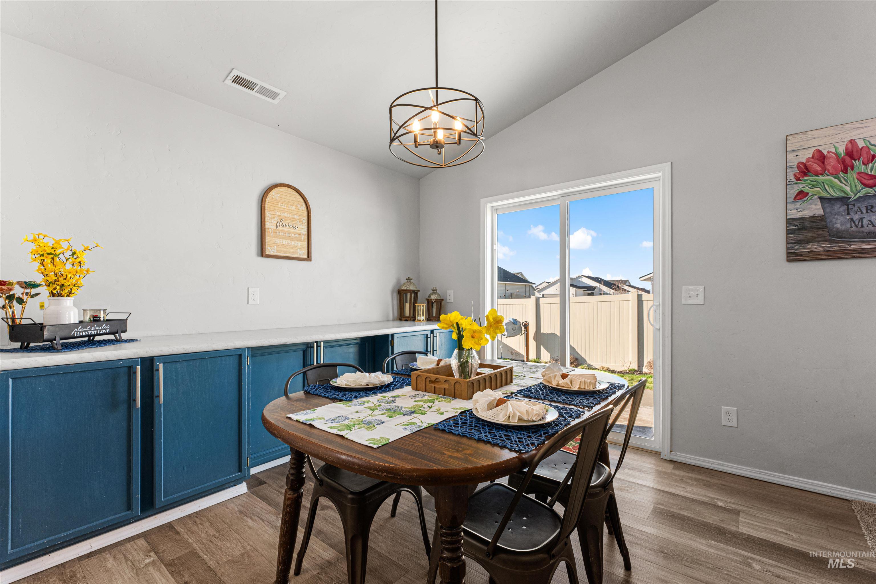 12342 Noreen St., Caldwell, Idaho 83607, 3 Bedrooms, 2 Bathrooms, Residential For Sale, Price $409,999,MLS 98990475