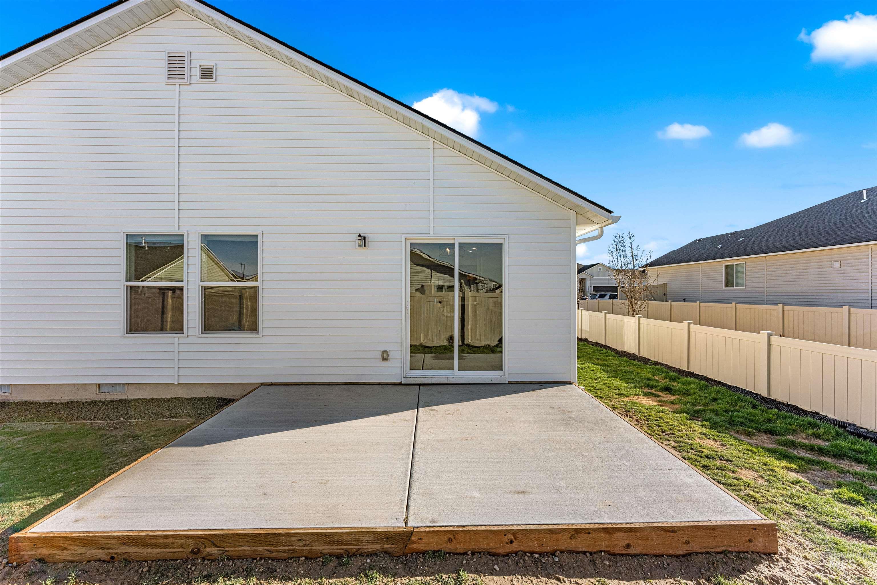 12342 Noreen St., Caldwell, Idaho 83607, 3 Bedrooms, 2 Bathrooms, Residential For Sale, Price $409,999,MLS 98990475