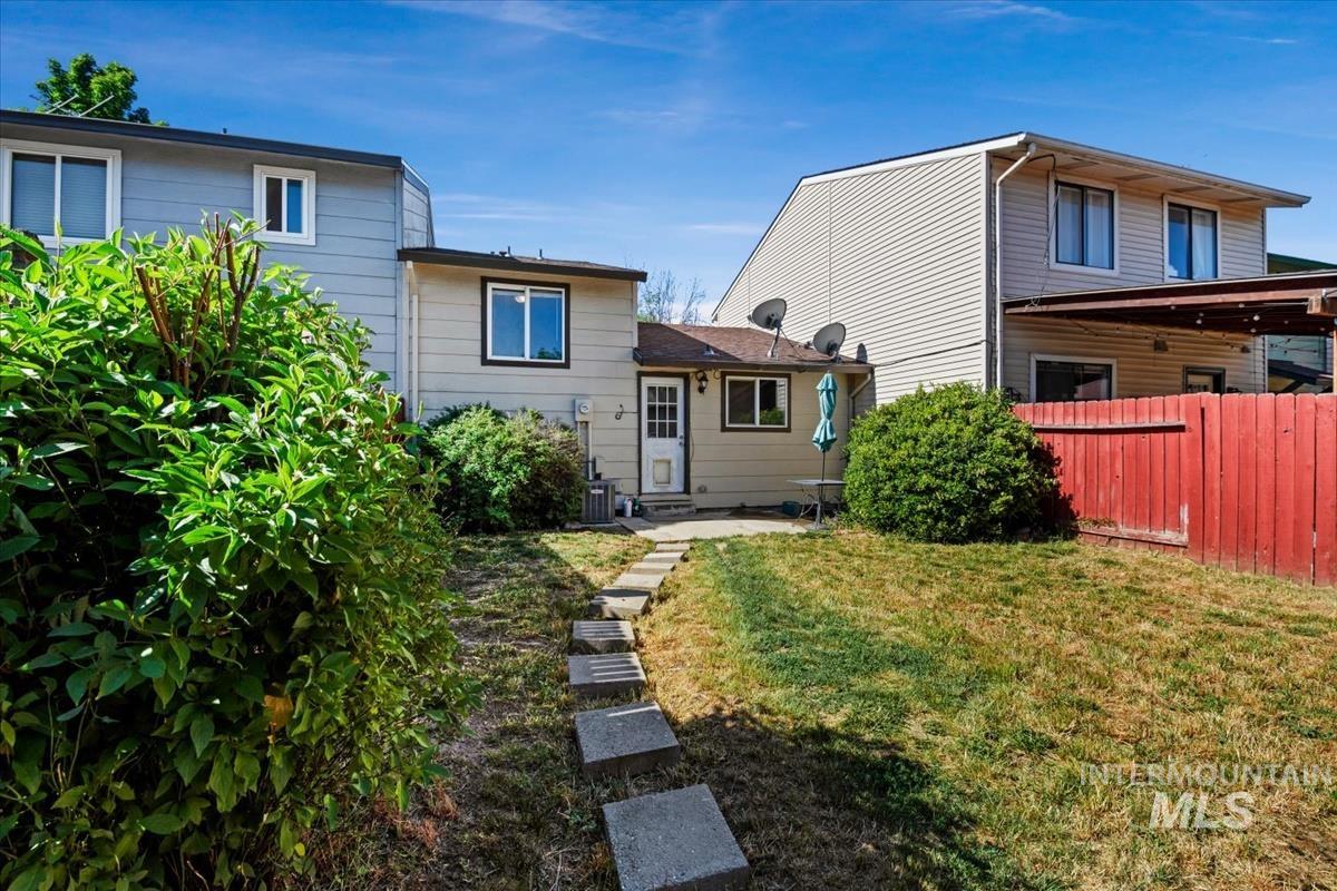 6498 W Denton St, Boise, Idaho 83704, 3 Bedrooms, 2 Bathrooms, Residential For Sale, Price $365,000,MLS 98990476
