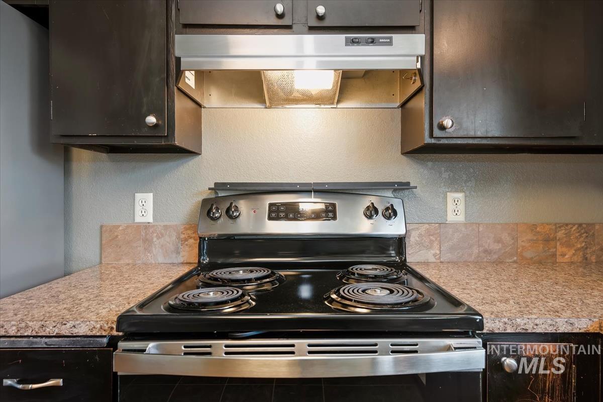 6498 W Denton St, Boise, Idaho 83704, 3 Bedrooms, 2 Bathrooms, Residential For Sale, Price $365,000,MLS 98990476