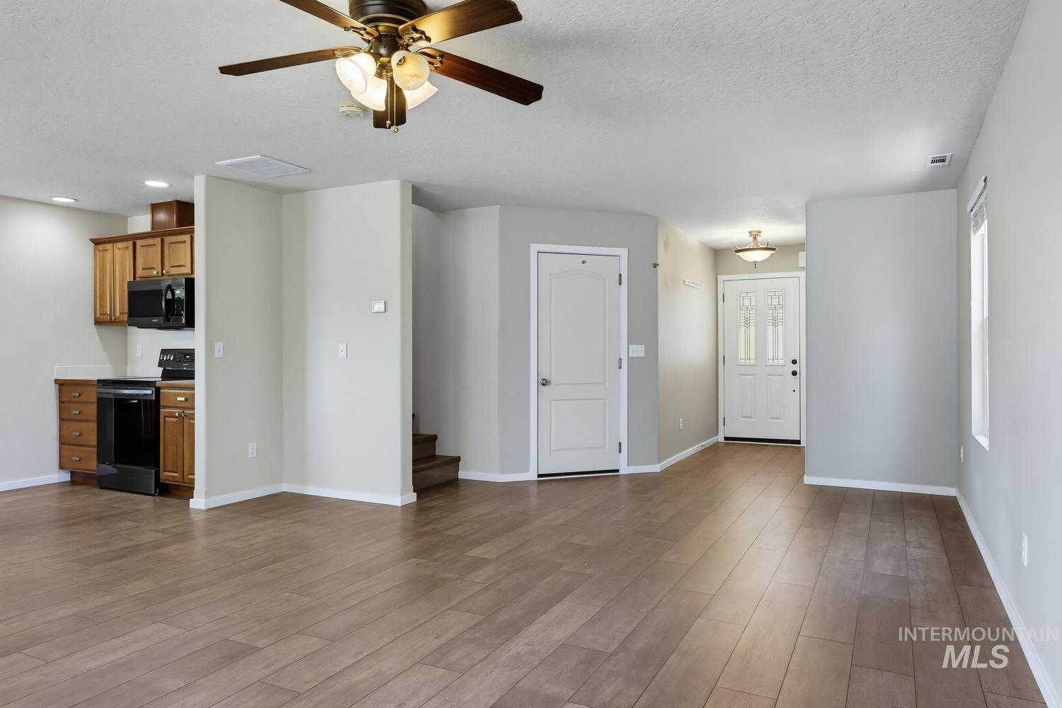 7247 S Rudder Ave, Boise, Idaho 83709, 3 Bedrooms, 2.5 Bathrooms, Residential For Sale, Price $405,000,MLS 98990487