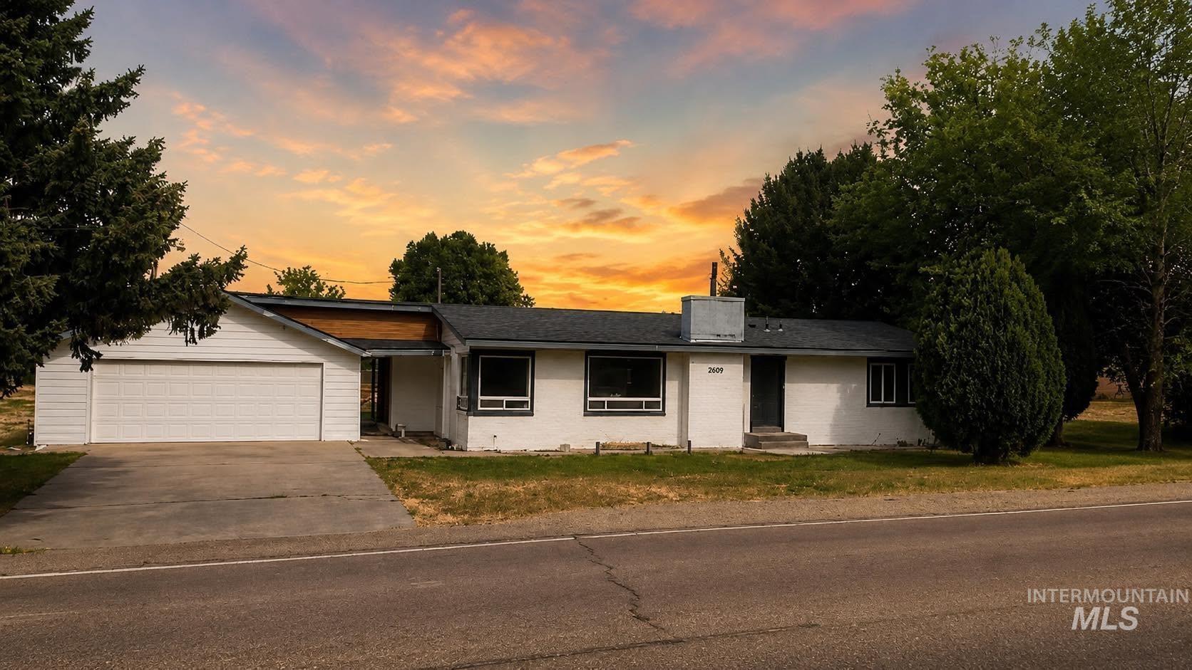 3819 S Montana, Caldwell, Idaho 83605, 5 Bedrooms, 3.5 Bathrooms, Residential For Sale, Price $1,200,000,MLS 98990489