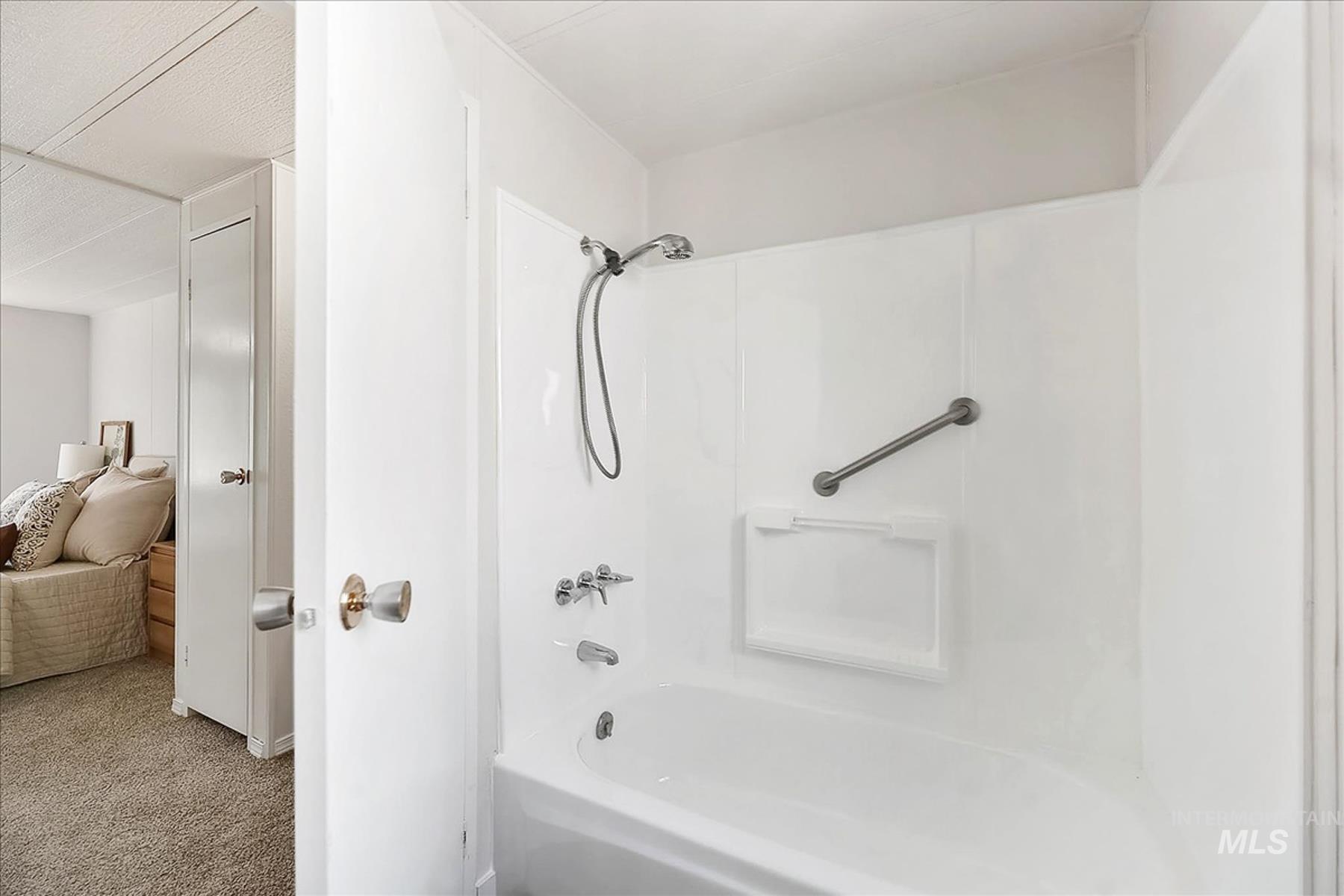 262 Checola Cir, Boise, Idaho 83709, 2 Bedrooms, 2 Bathrooms, Residential For Sale, Price $129,900, 98990490