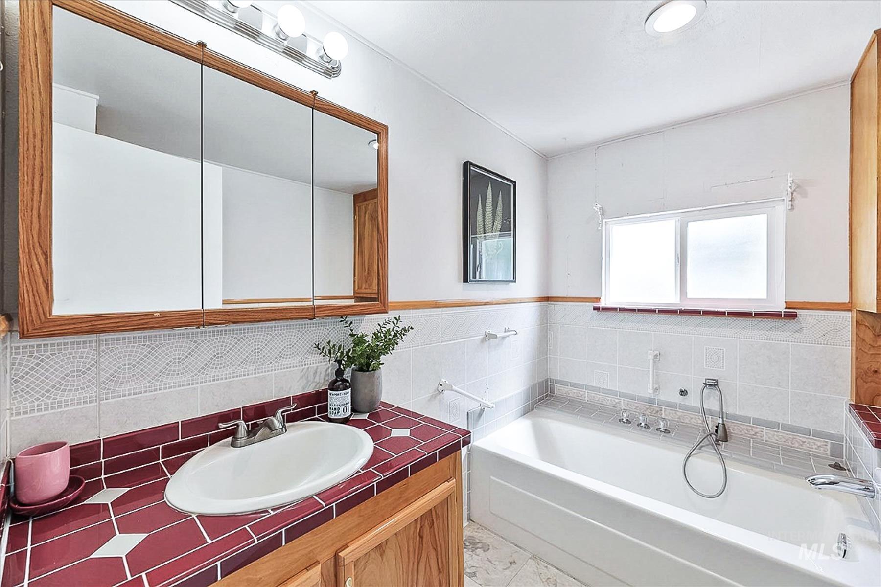 262 Checola Cir, Boise, Idaho 83709, 2 Bedrooms, 2 Bathrooms, Residential For Sale, Price $129,900, 98990490