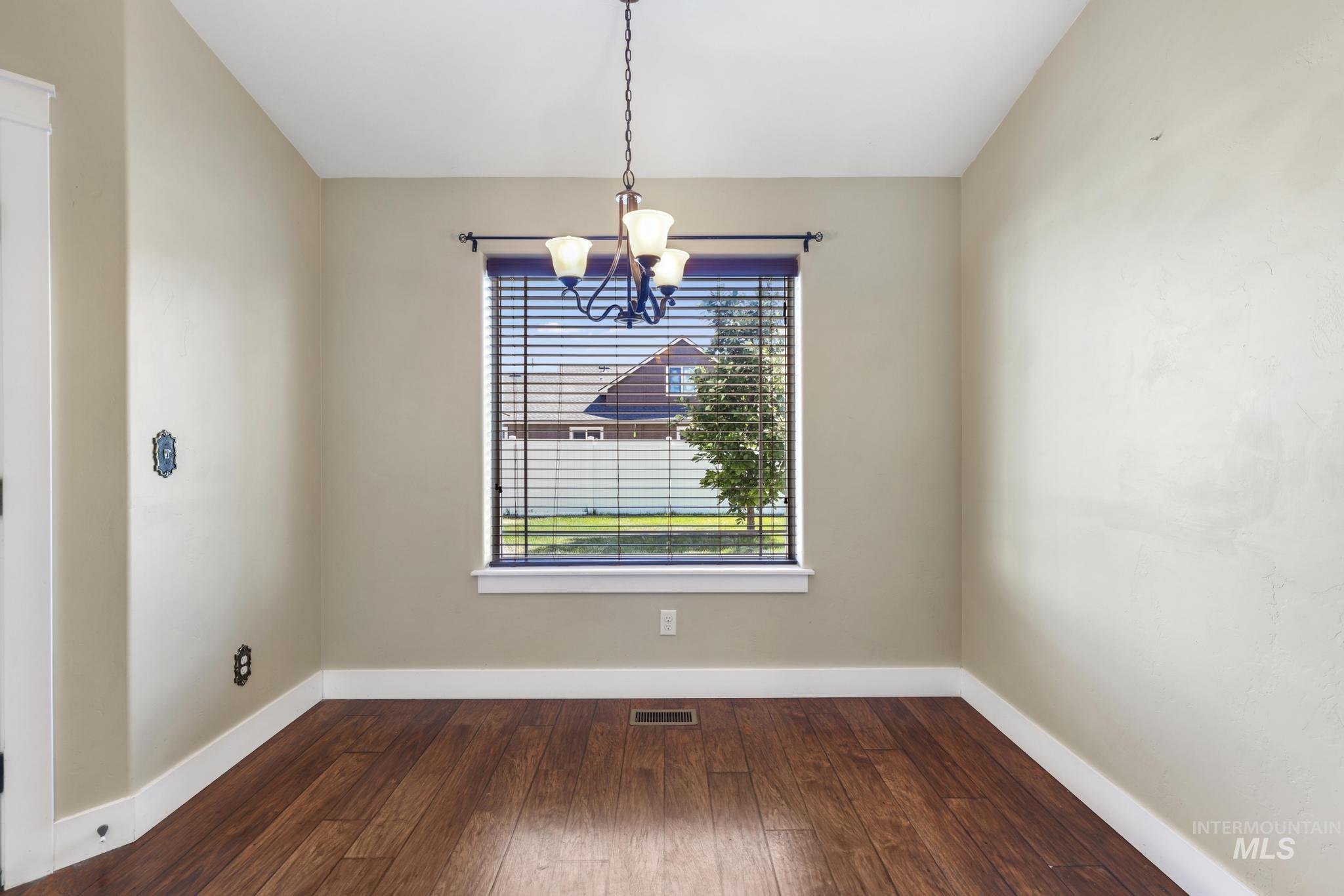 608 Braden Ct, Twin Falls, Idaho 83301, 3 Bedrooms, 2 Bathrooms, Residential For Sale, Price $359,000,MLS 98990501
