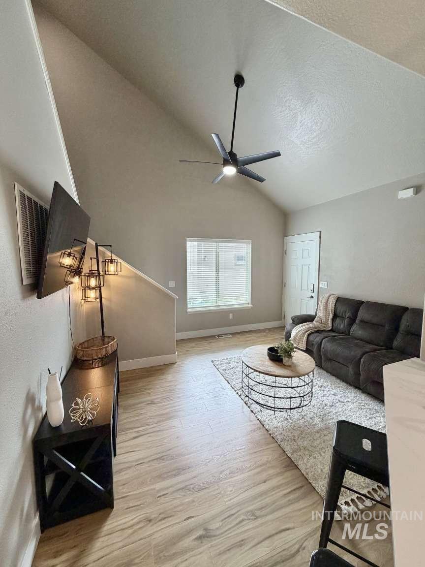 26 Mangum Cir #8, Donnelly, Idaho 83615, 3 Bedrooms, 2 Bathrooms, Residential Income For Sale, Price $369,990,MLS 98990502