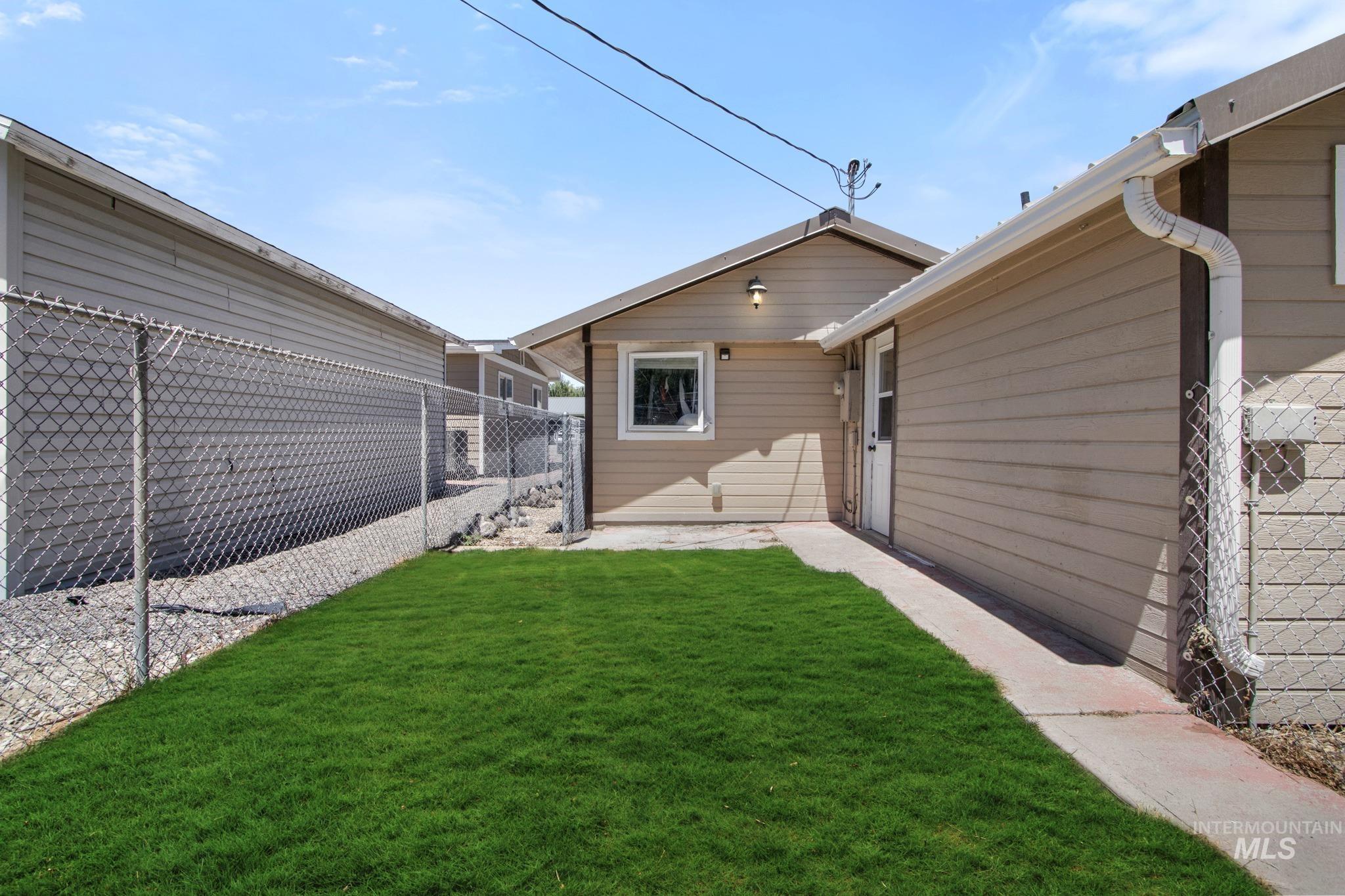 407 1st St N, Marsing, Idaho 83639, 1 Bedroom, 1 Bathroom, Residential For Sale, Price $224,990, 98990503
