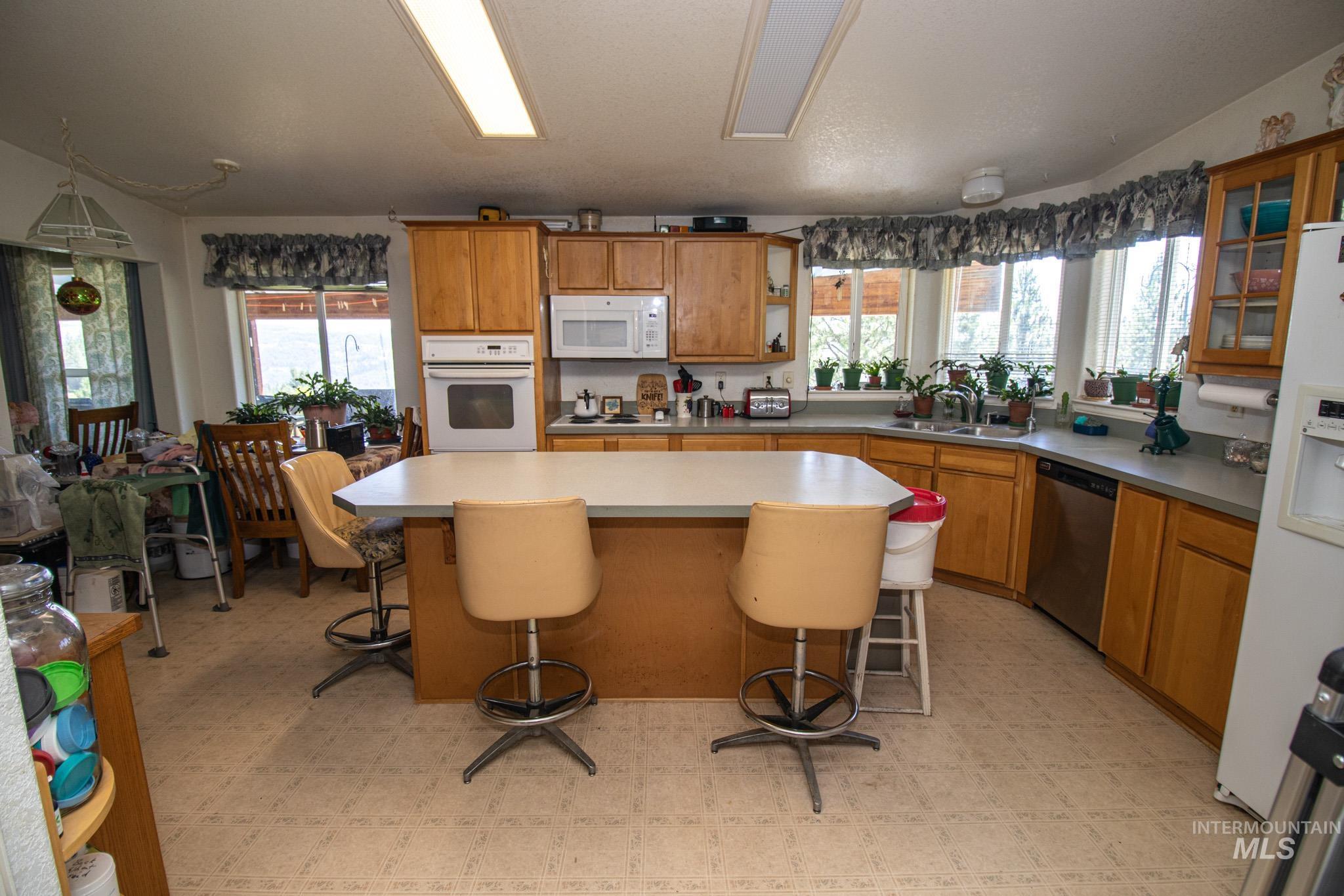 783 Wells Lane, Orofino, Idaho 83544, 3 Bedrooms, 3 Bathrooms, Residential For Sale, Price $515,000,MLS 98990505