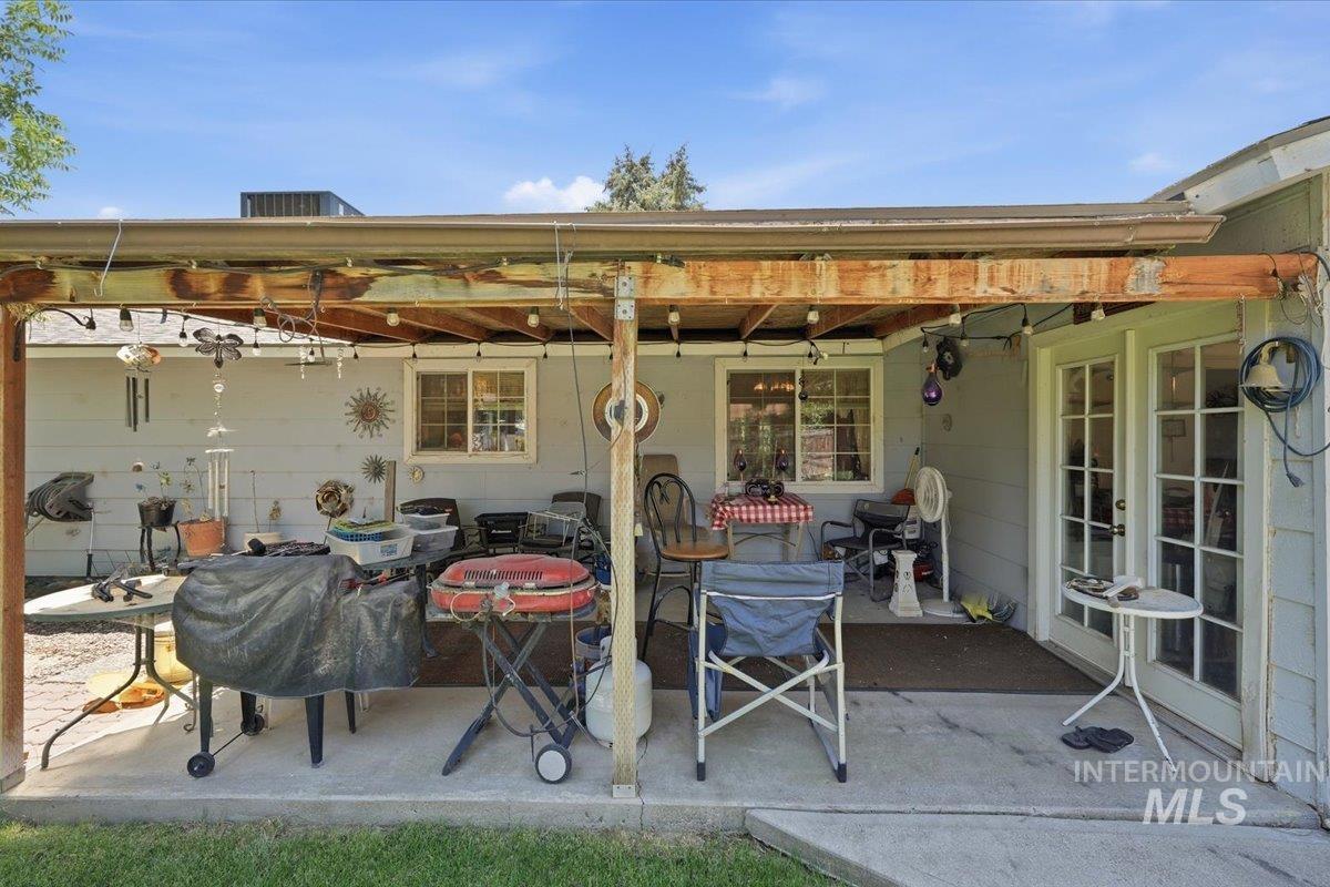 1277 SW 16th Ave, Ontario, Oregon 97914, 3 Bedrooms, 2 Bathrooms, Residential For Sale, Price $299,900,MLS 98990506