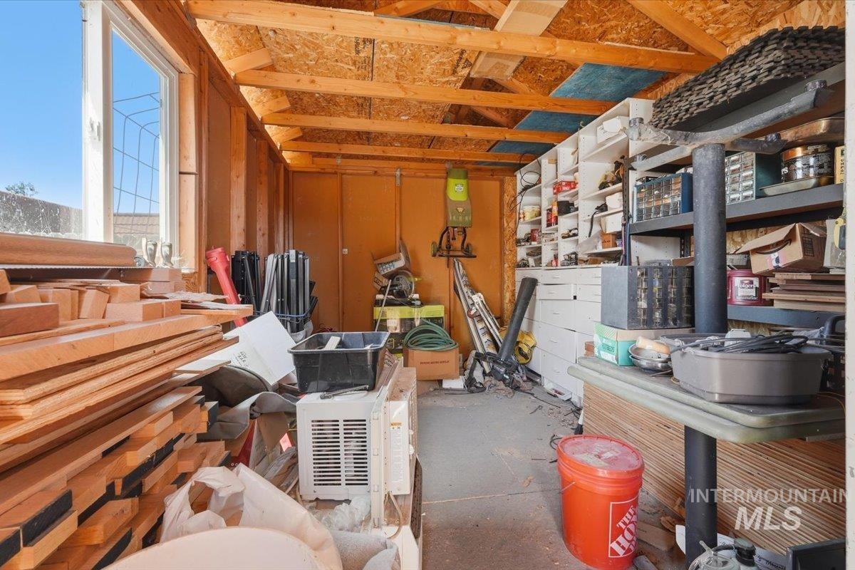 1277 SW 16th Ave, Ontario, Oregon 97914, 3 Bedrooms, 2 Bathrooms, Residential For Sale, Price $299,900,MLS 98990506