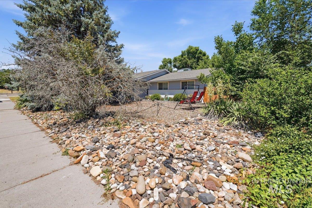 1277 SW 16th Ave, Ontario, Oregon 97914, 3 Bedrooms, 2 Bathrooms, Residential For Sale, Price $299,900,MLS 98990506