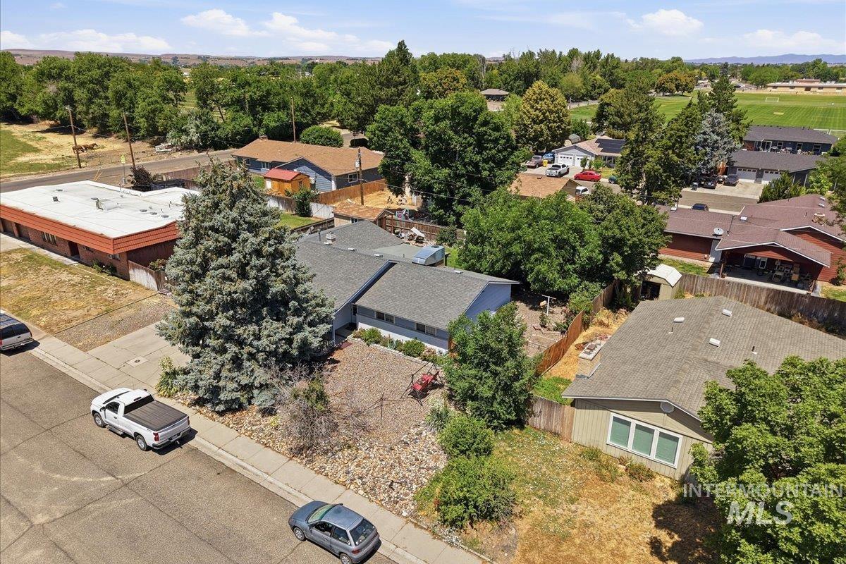 1277 SW 16th Ave, Ontario, Oregon 97914, 3 Bedrooms, 2 Bathrooms, Residential For Sale, Price $299,900,MLS 98990506