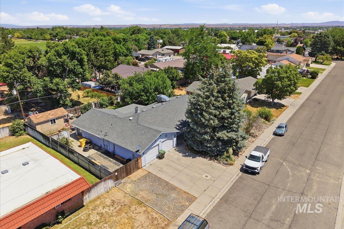 1277 SW 16th Ave, Ontario, Oregon 97914, 3 Bedrooms, 2 Bathrooms, Residential For Sale, Price $299,900,MLS 98990506