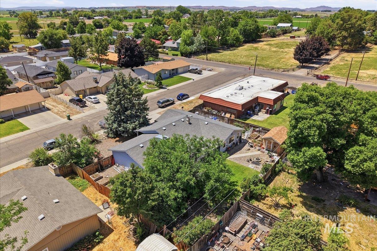 1277 SW 16th Ave, Ontario, Oregon 97914, 3 Bedrooms, 2 Bathrooms, Residential For Sale, Price $299,900,MLS 98990506