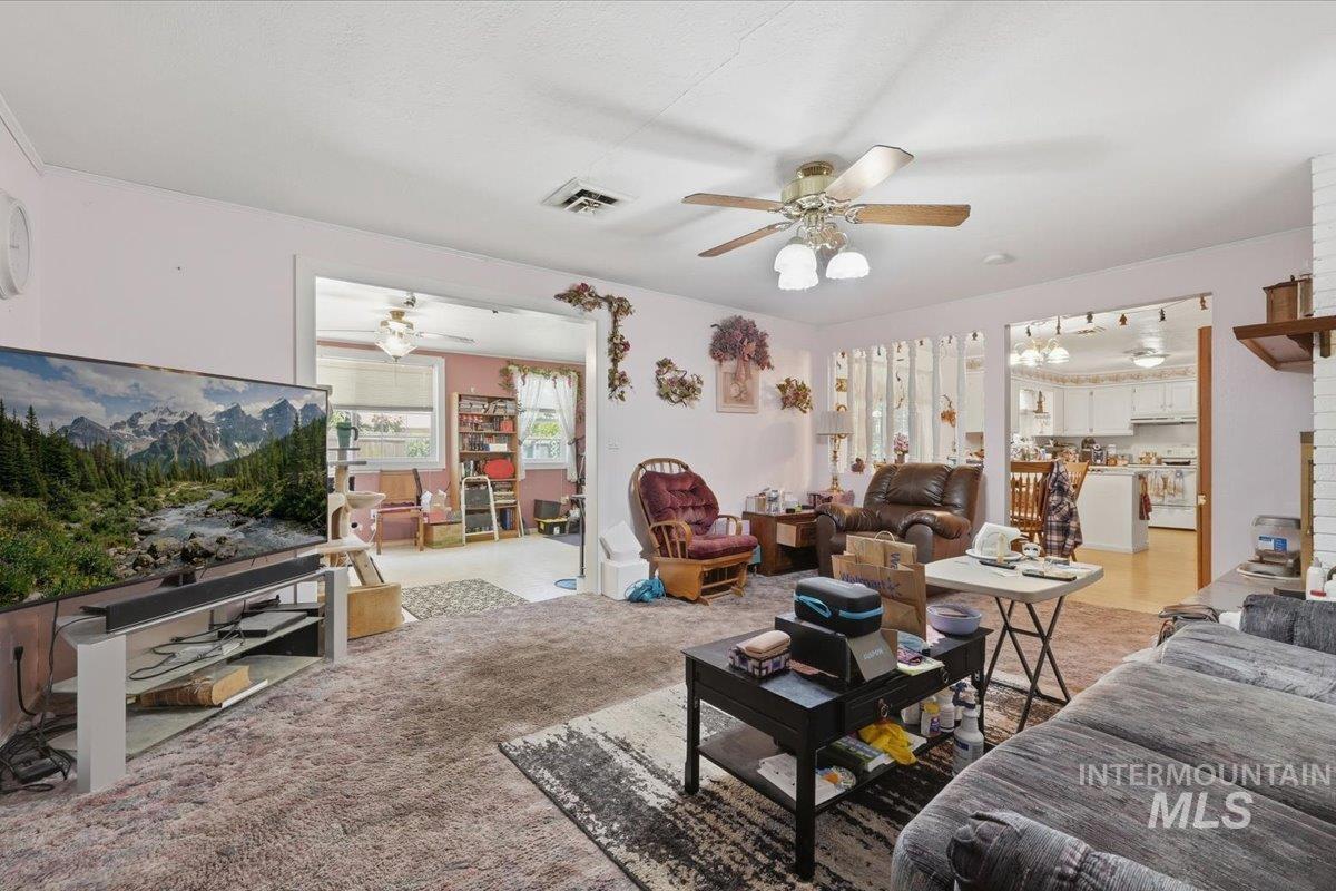 1277 SW 16th Ave, Ontario, Oregon 97914, 3 Bedrooms, 2 Bathrooms, Residential For Sale, Price $299,900,MLS 98990506