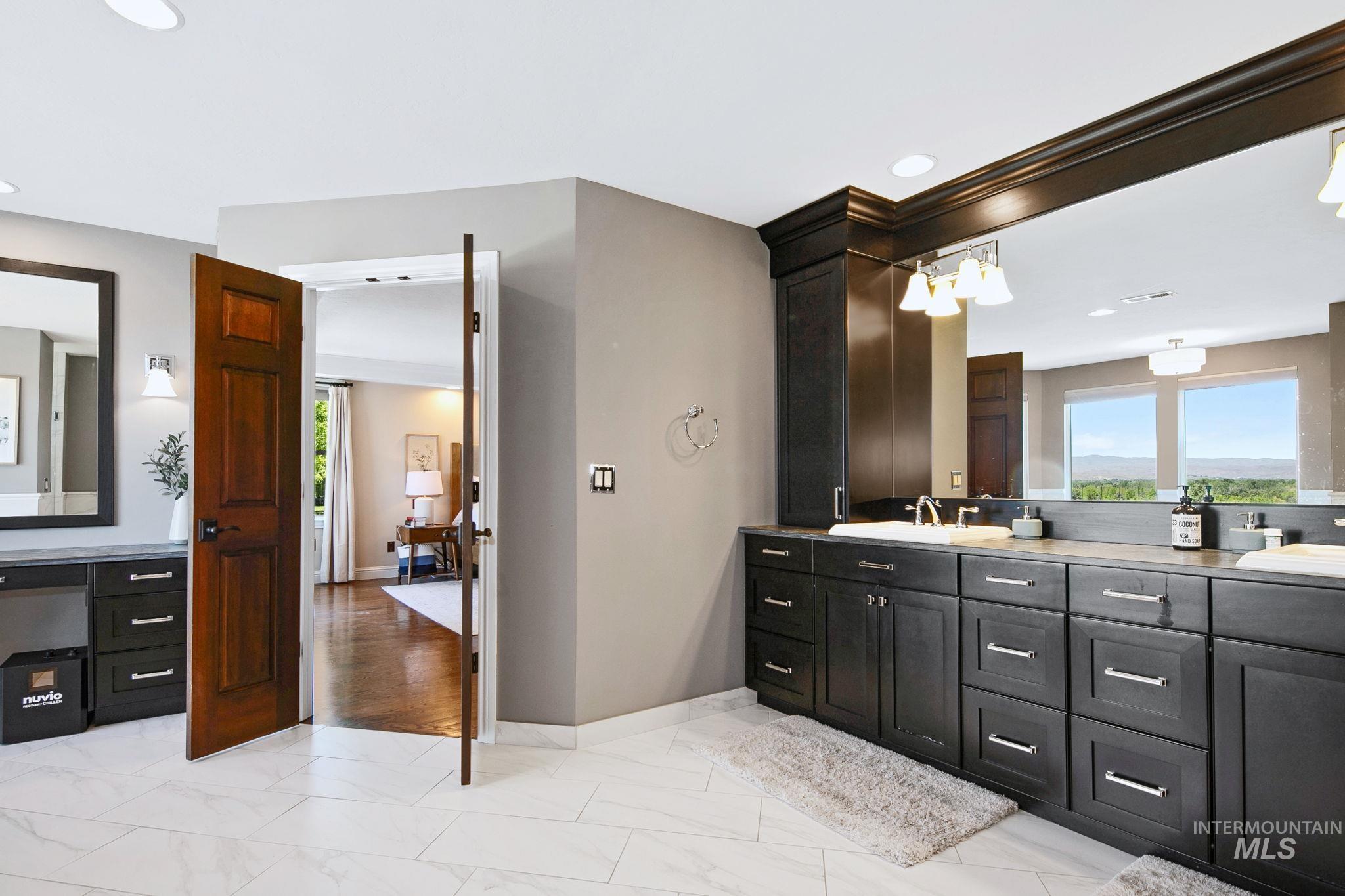 3050 S Whitepost Way, Eagle, Idaho 83616, 5 Bedrooms, 5 Bathrooms, Residential For Sale, Price $2,799,999,MLS 98990507