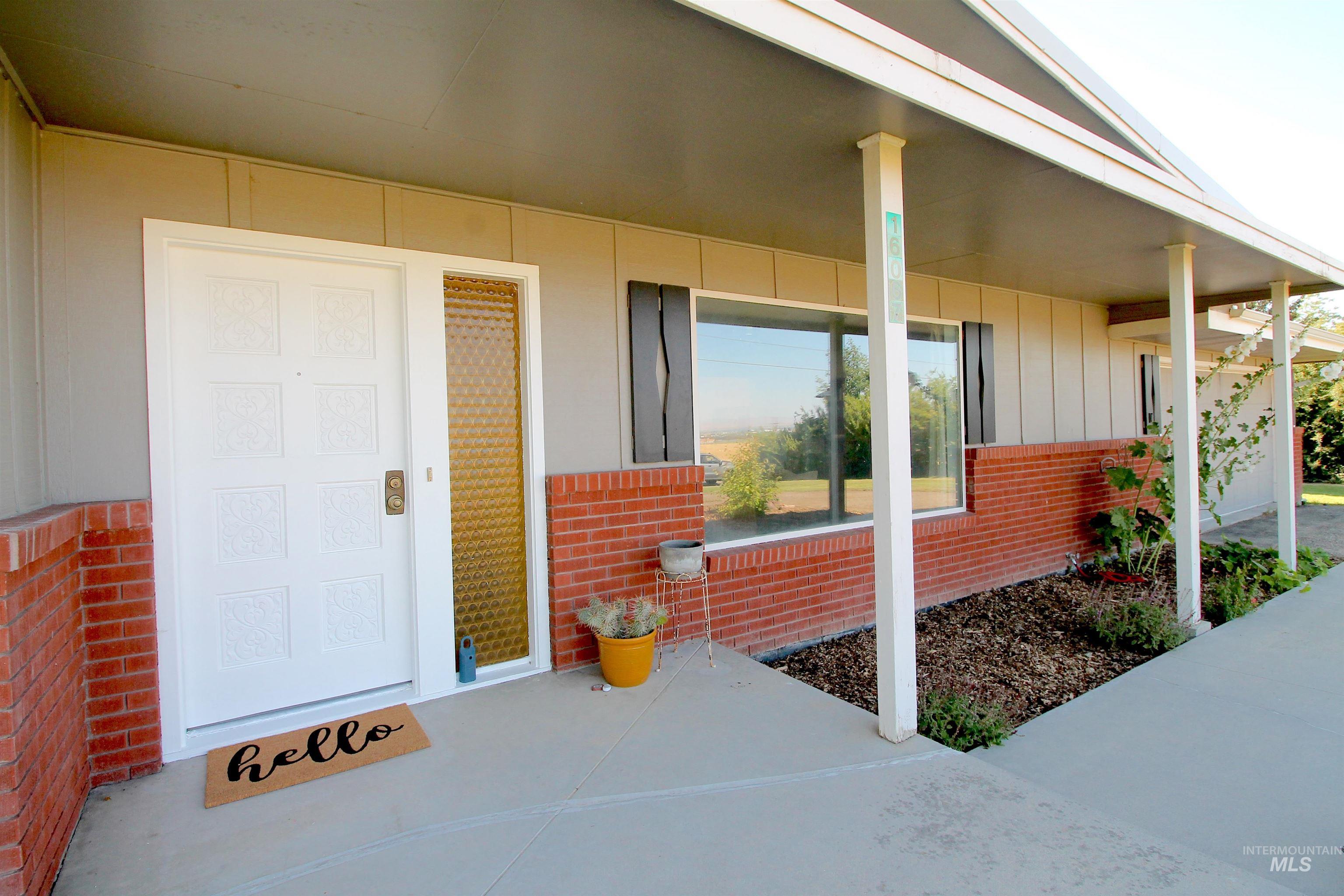 16067 S 10TH AVE, Caldwell, Idaho 83607, 3 Bedrooms, 2 Bathrooms, Residential For Sale, Price $439,900,MLS 98990510