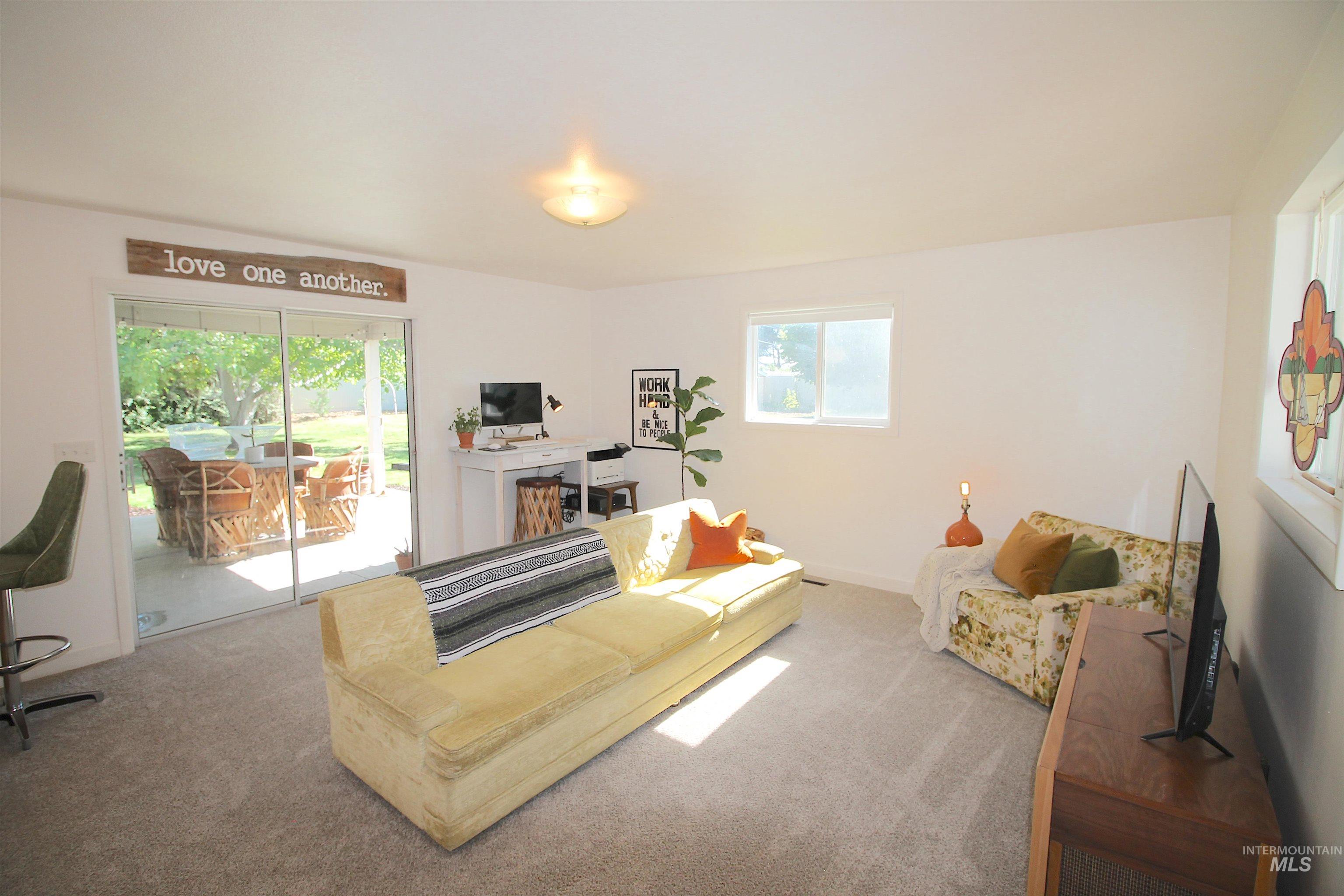16067 S 10TH AVE, Caldwell, Idaho 83607, 3 Bedrooms, 2 Bathrooms, Residential For Sale, Price $439,900,MLS 98990510