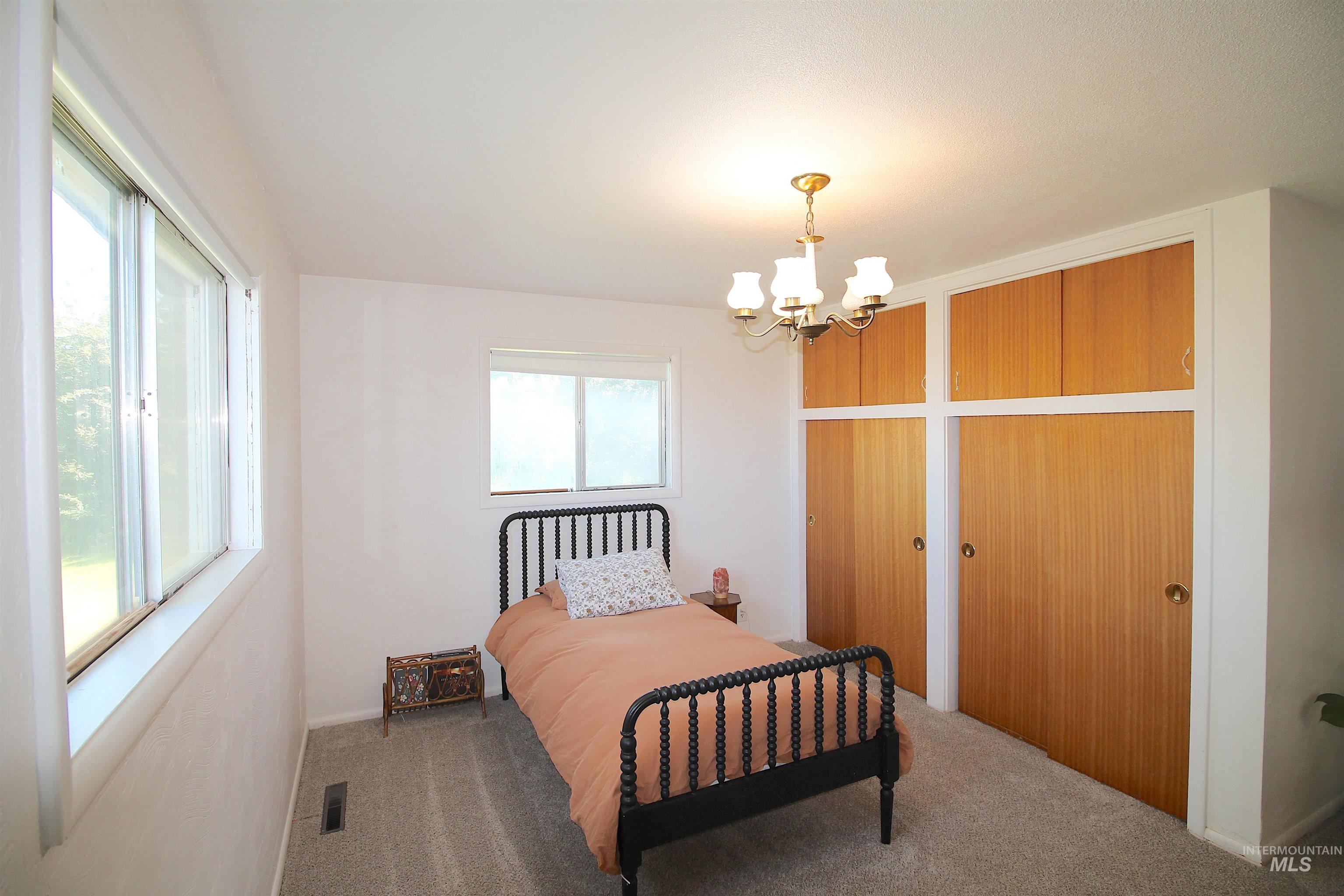 16067 S 10TH AVE, Caldwell, Idaho 83607, 3 Bedrooms, 2 Bathrooms, Residential For Sale, Price $439,900,MLS 98990510