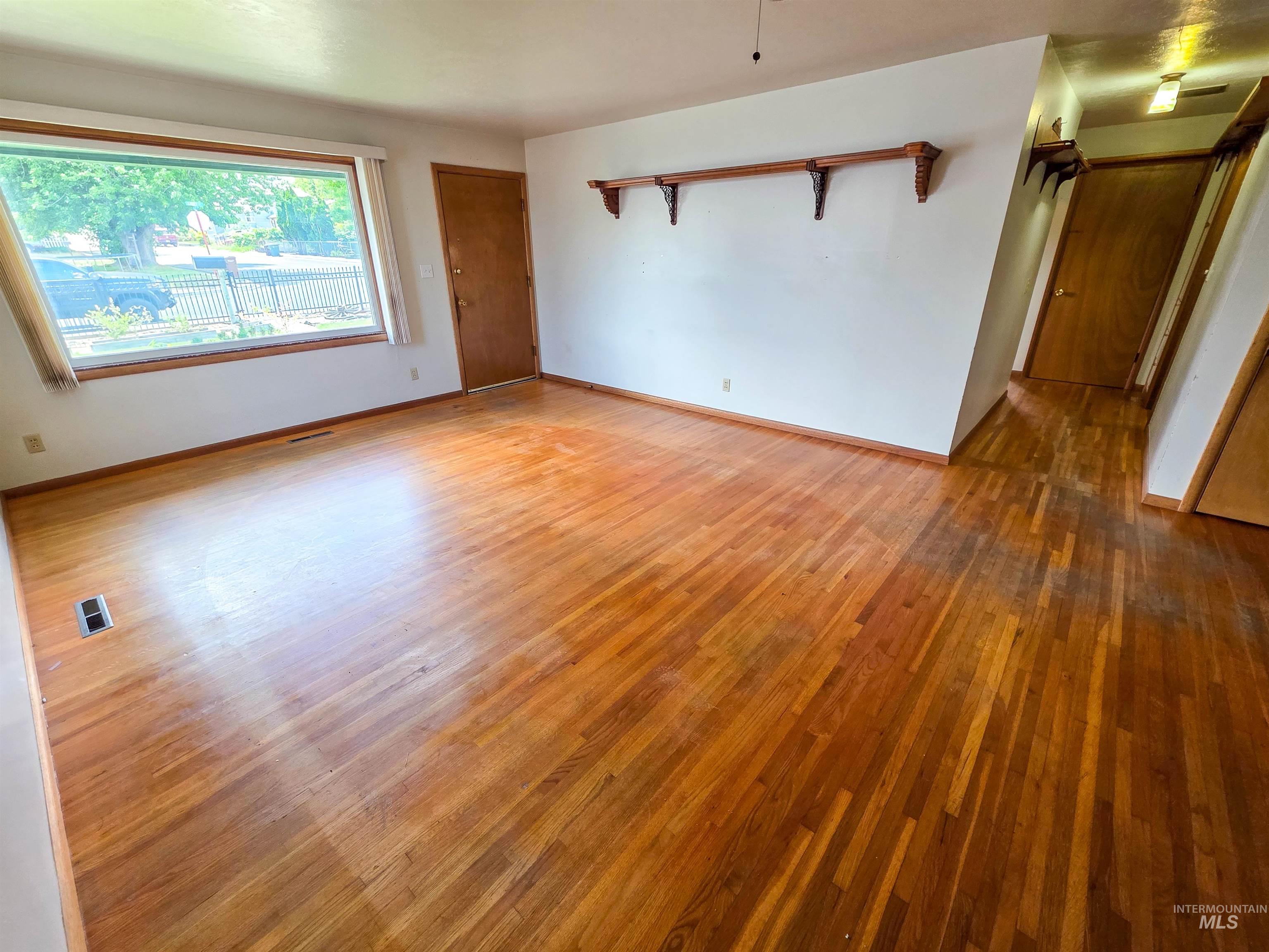 1234 Libby St., Clarkston, Washington 99403, 3 Bedrooms, 2 Bathrooms, Residential For Sale, Price $319,999,MLS 98990512