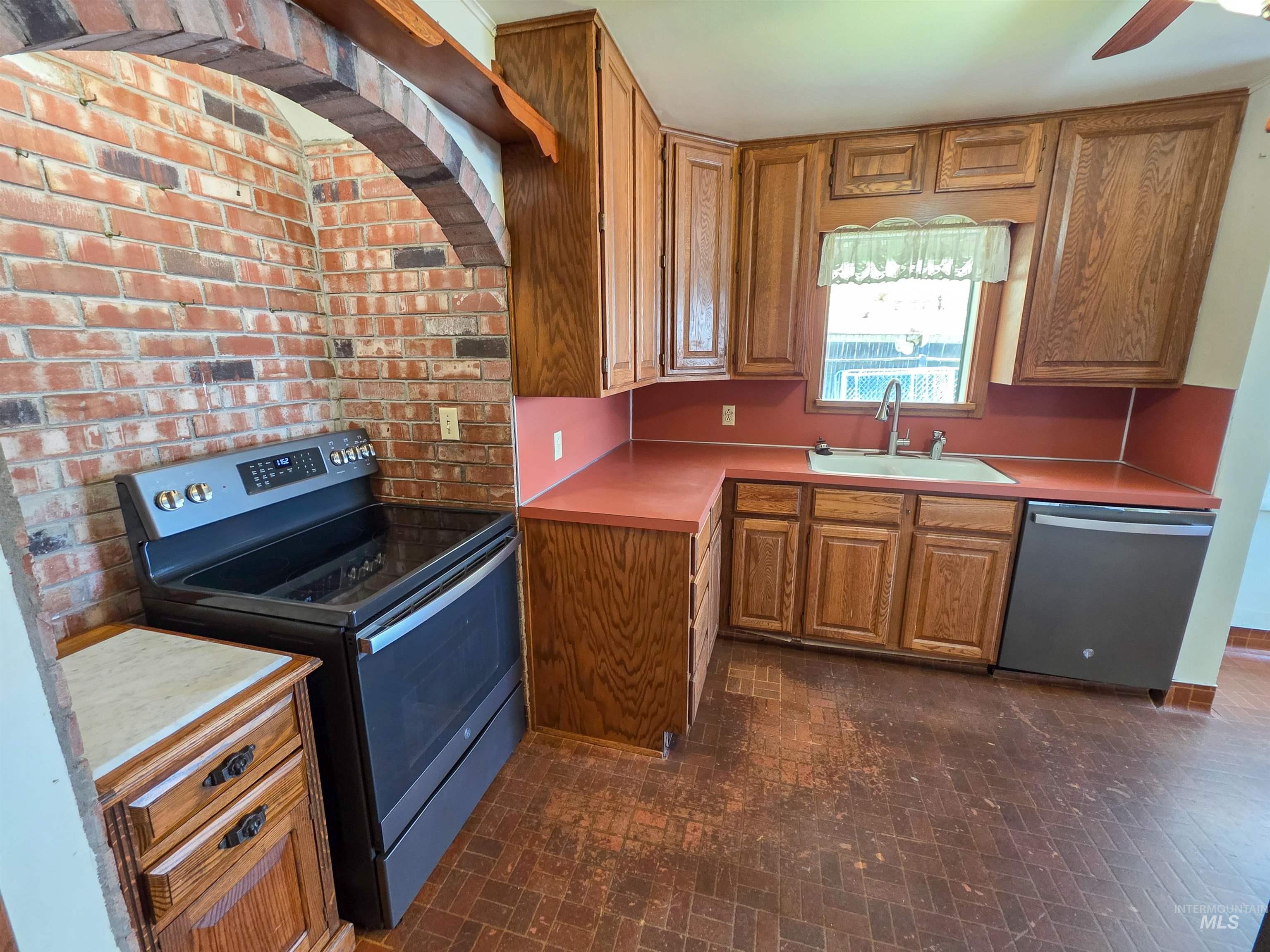 1234 Libby St., Clarkston, Washington 99403, 3 Bedrooms, 2 Bathrooms, Residential For Sale, Price $319,999,MLS 98990512
