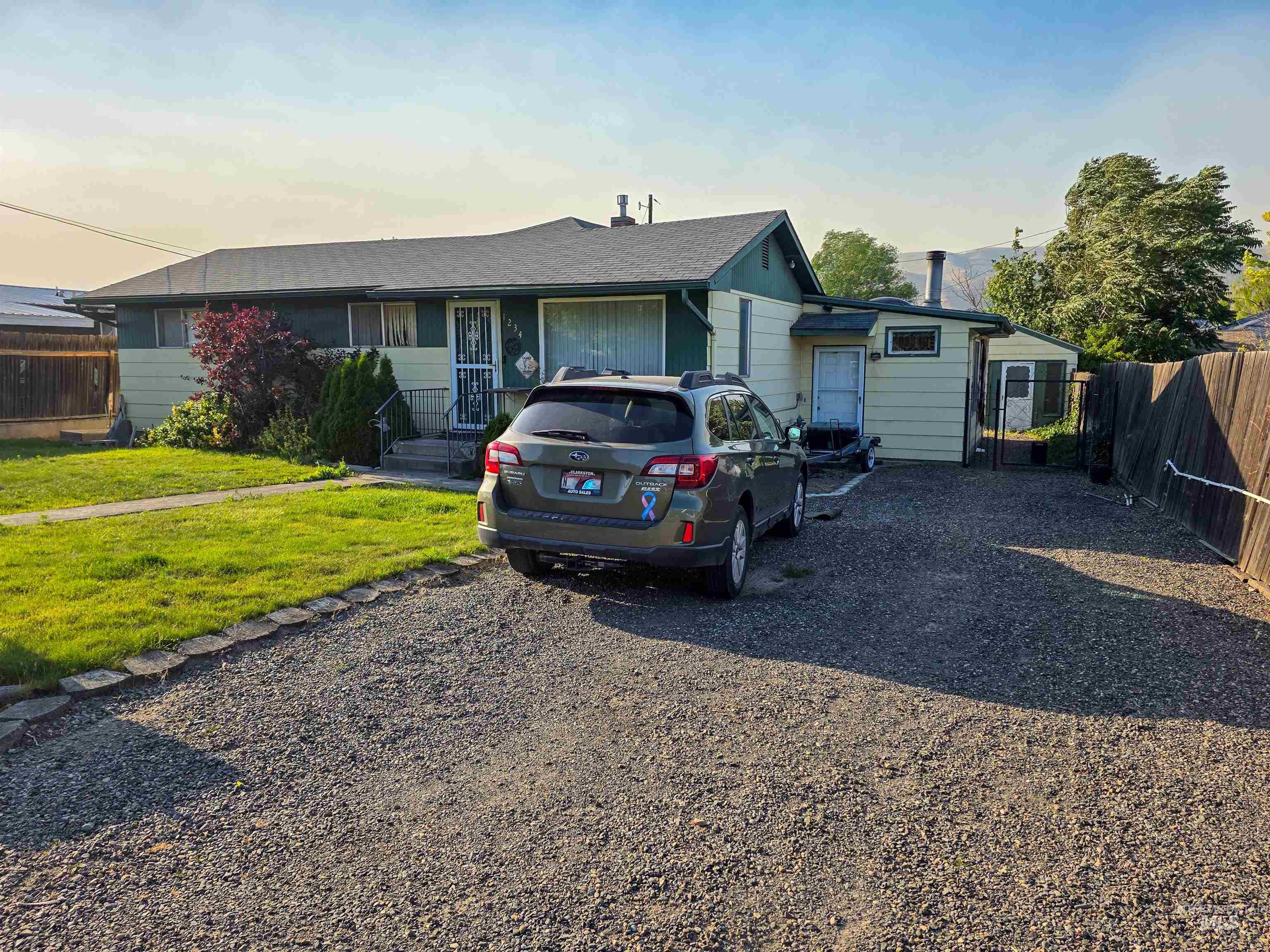 1234 Libby St., Clarkston, Washington 99403, 3 Bedrooms, 2 Bathrooms, Residential For Sale, Price $319,999,MLS 98990512