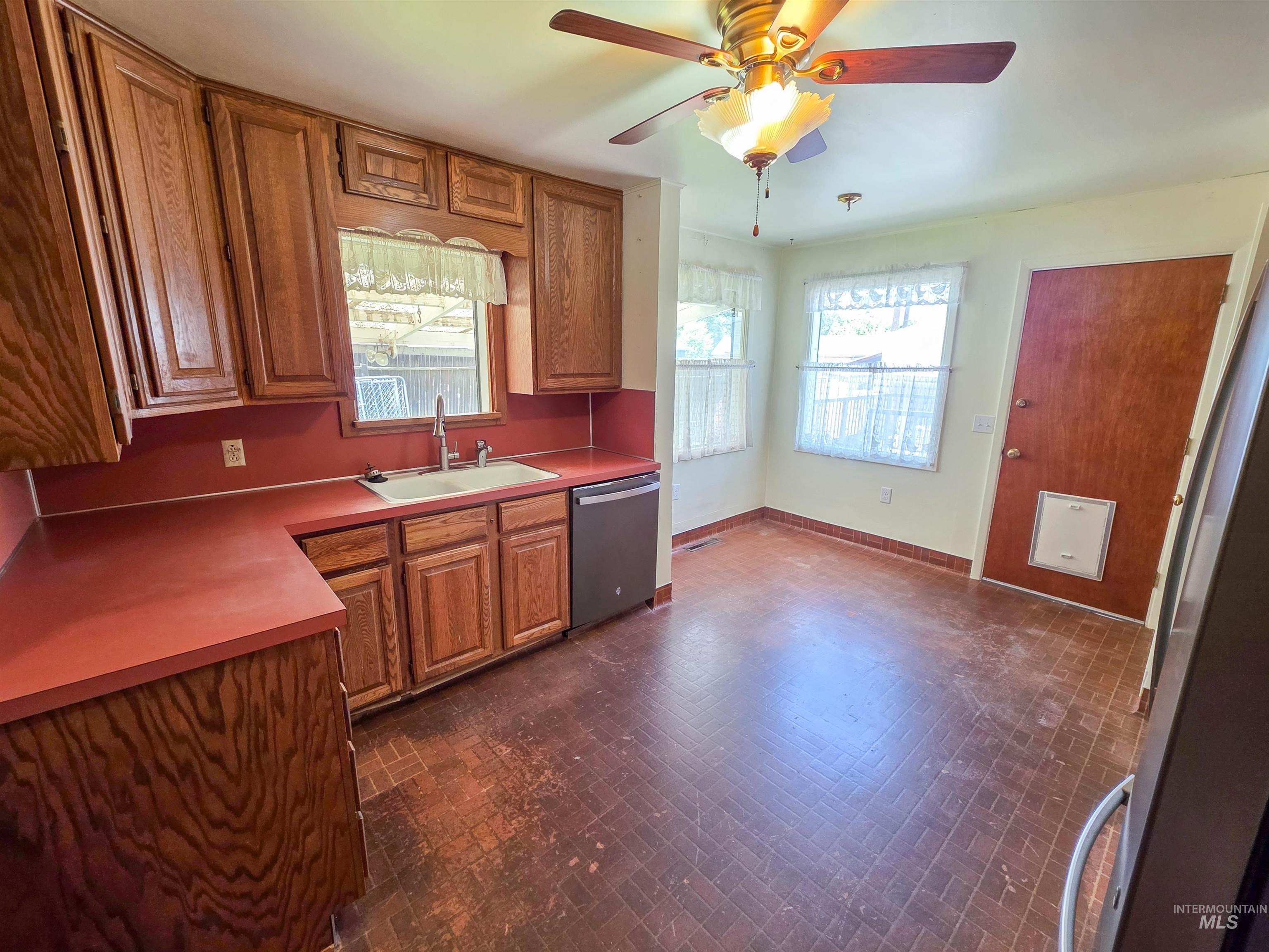 1234 Libby St., Clarkston, Washington 99403, 3 Bedrooms, 2 Bathrooms, Residential For Sale, Price $319,999,MLS 98990512