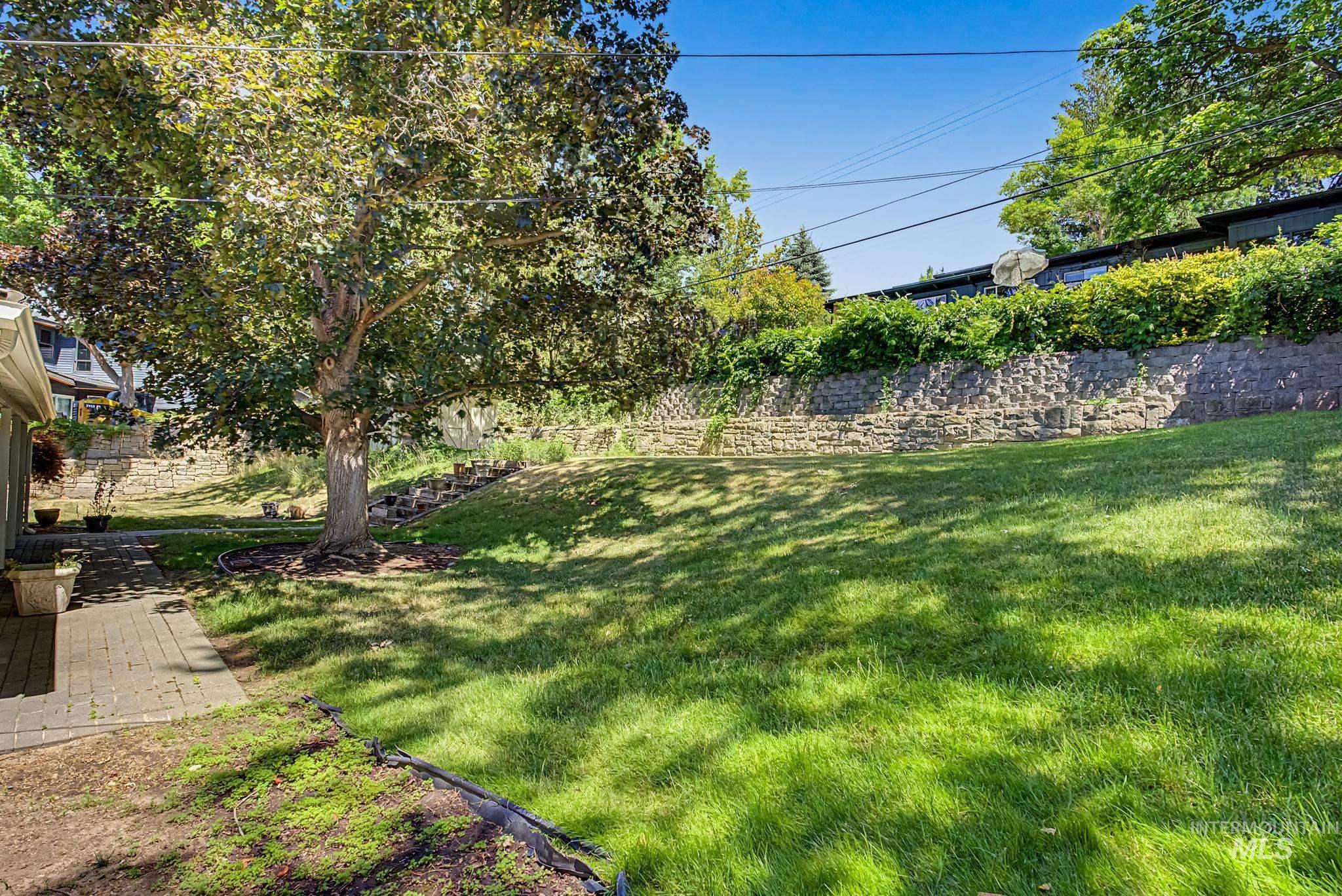 1001 W Highland View Dr., Boise, Idaho 83702, 4 Bedrooms, 2.5 Bathrooms, Residential For Sale, Price $795,000, 98990515