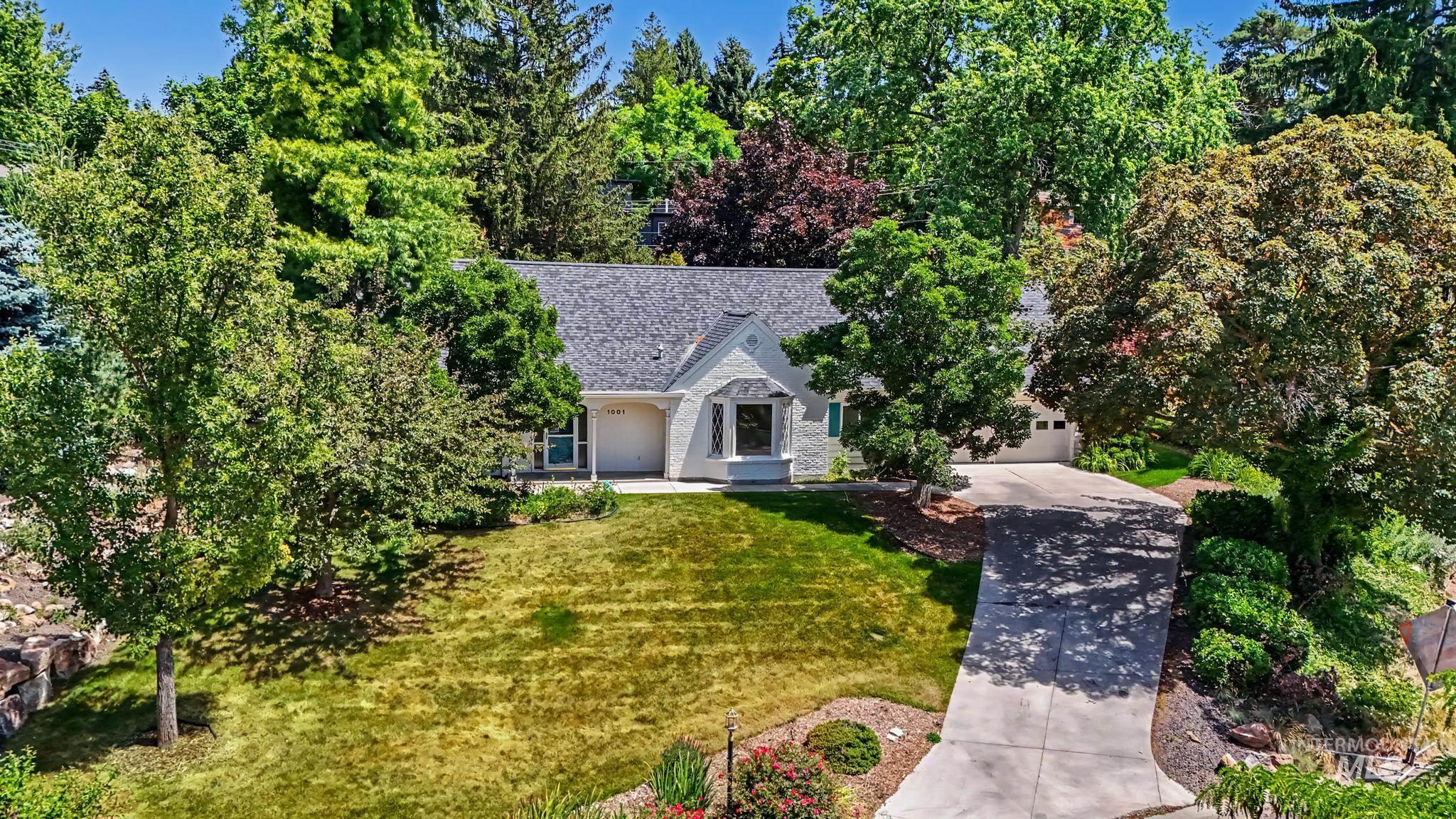 1001 W Highland View Dr., Boise, Idaho 83702, 4 Bedrooms, 2.5 Bathrooms, Residential For Sale, Price $795,000, 98990515