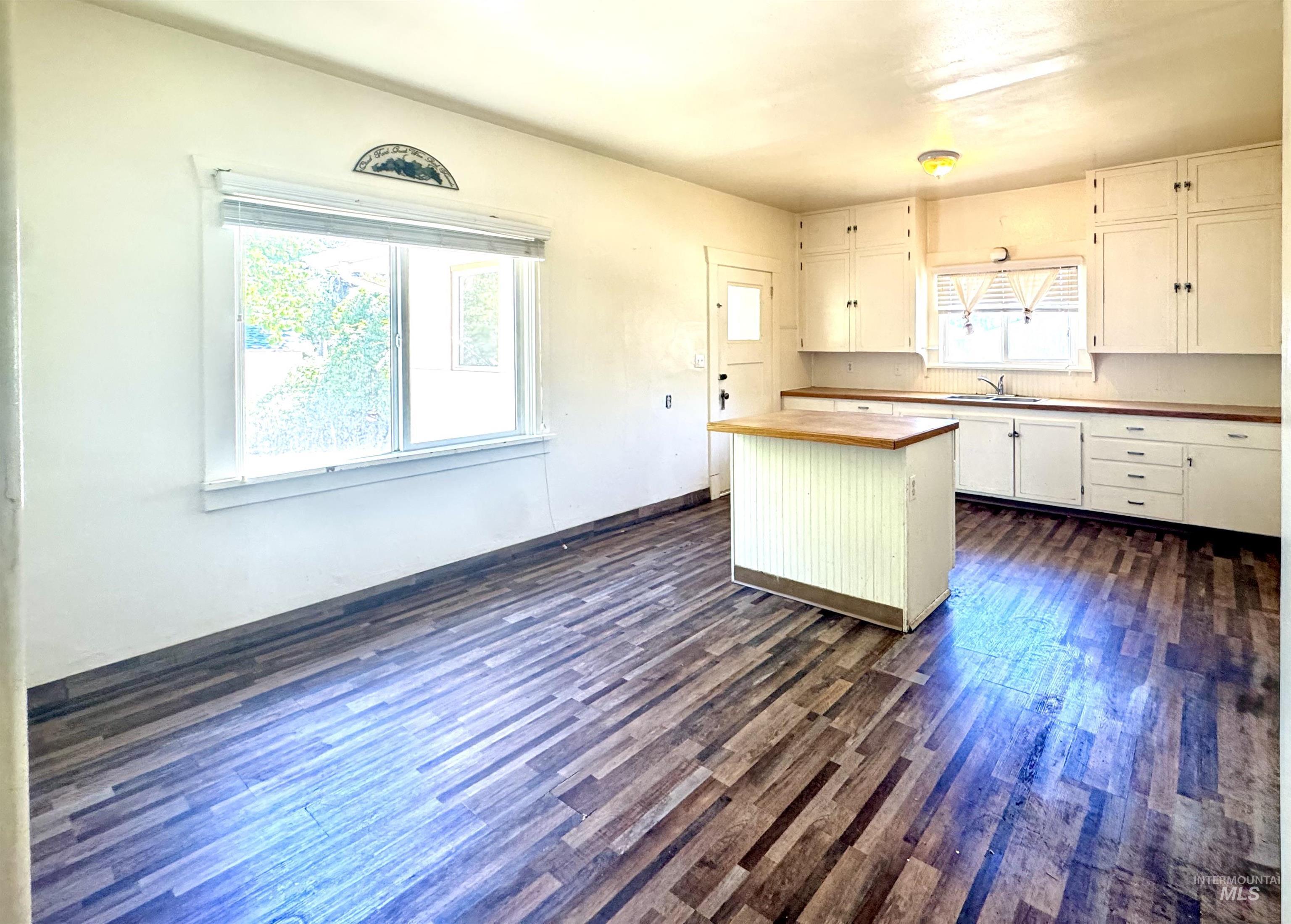 1639 Conant Ave, Burley, Idaho 83318, 4 Bedrooms, 1.5 Bathrooms, Residential For Sale, Price $285,000,MLS 98990516