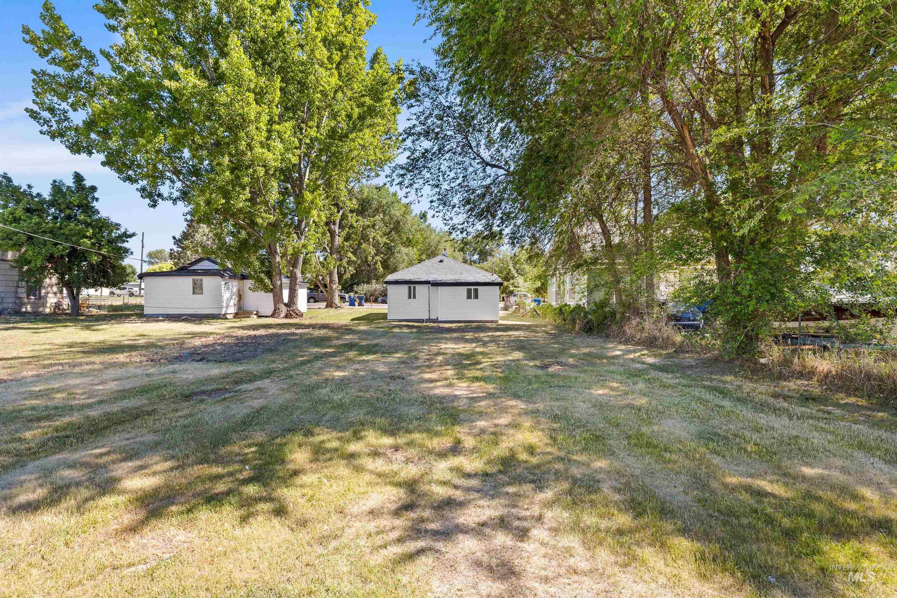 610 W Ave B, Jerome, Idaho 83338, 2 Bedrooms, 1 Bathroom, Residential For Sale, Price $198,900, 98990518