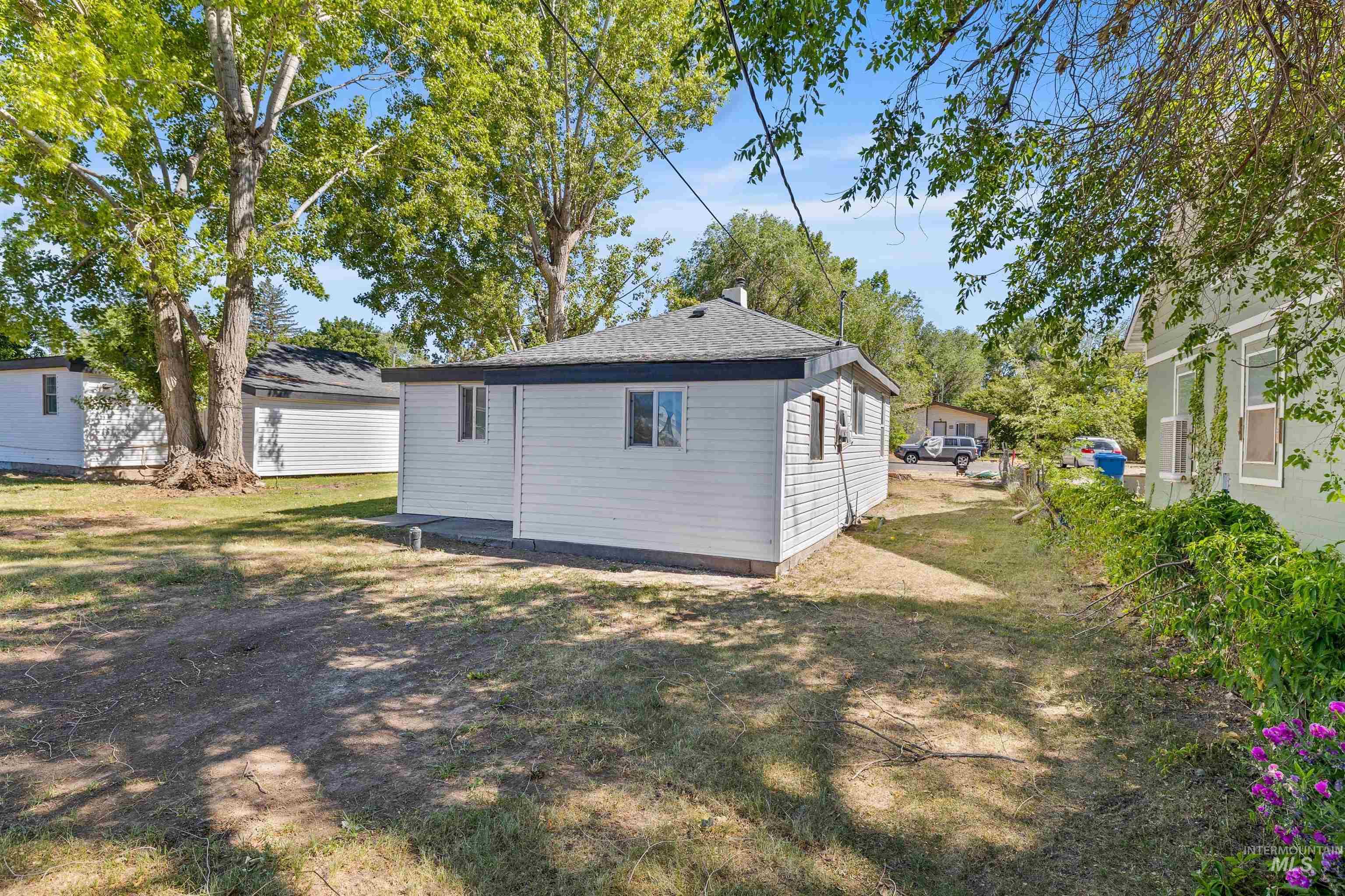 610 W Ave B, Jerome, Idaho 83338, 2 Bedrooms, 1 Bathroom, Residential For Sale, Price $198,900, 98990518