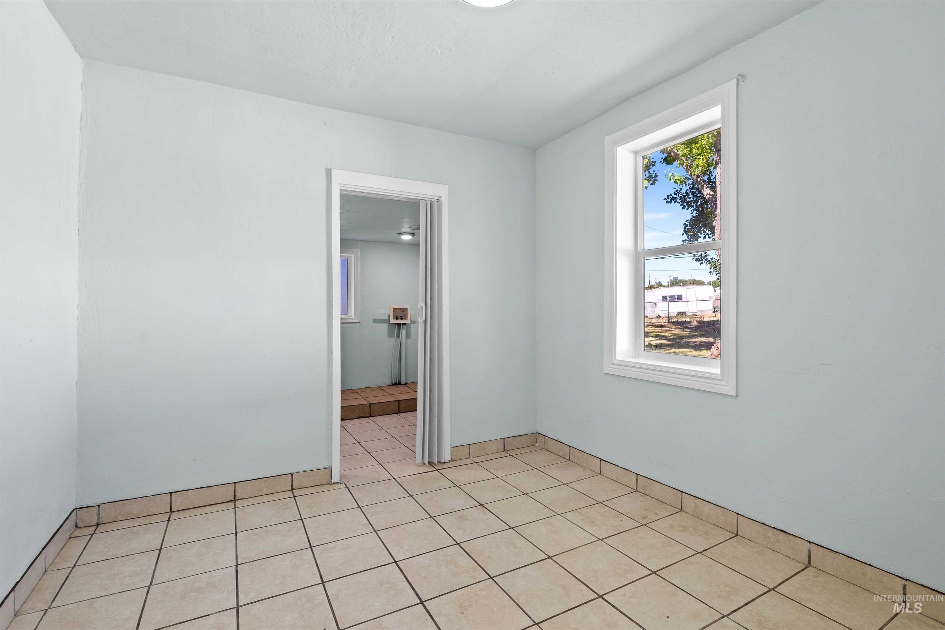 610 W Ave B, Jerome, Idaho 83338, 2 Bedrooms, 1 Bathroom, Residential For Sale, Price $198,900, 98990518