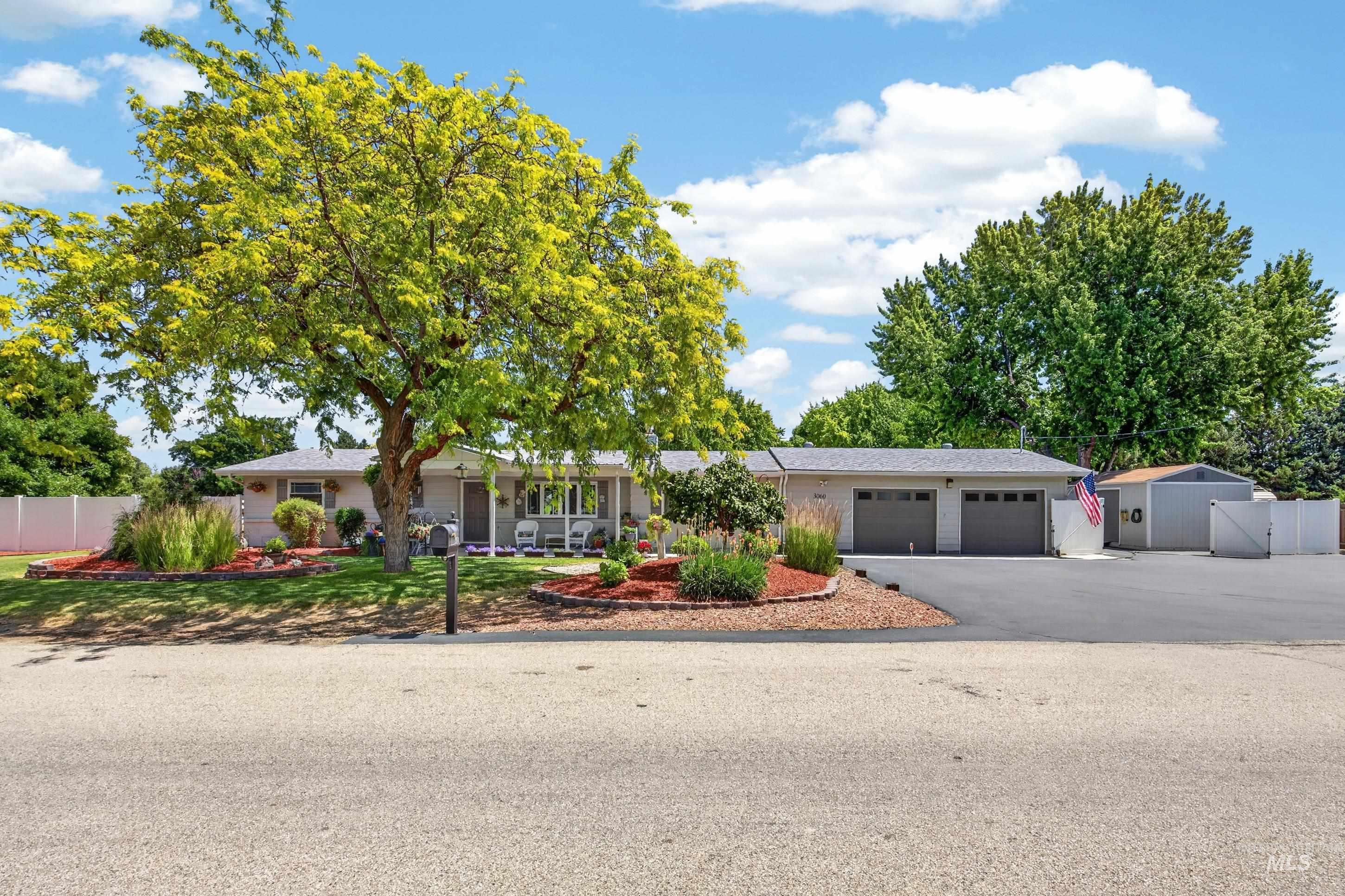 3060 Model Farm Dr, Meridian, Idaho 83642, 3 Bedrooms, 2 Bathrooms, Residential For Sale, Price $675,000,MLS 98990519