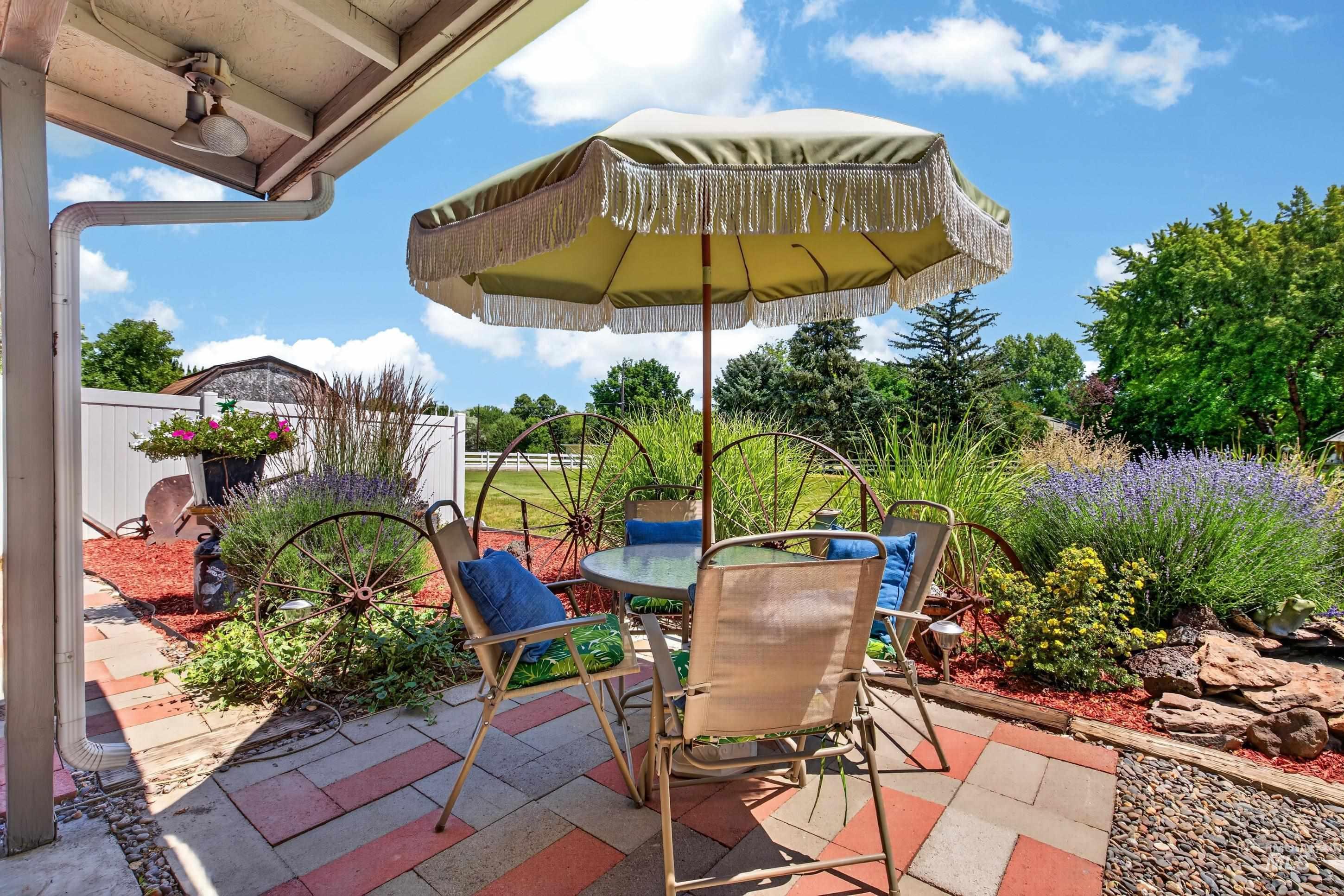 3060 Model Farm Dr, Meridian, Idaho 83642, 3 Bedrooms, 2 Bathrooms, Residential For Sale, Price $675,000, 98990519
