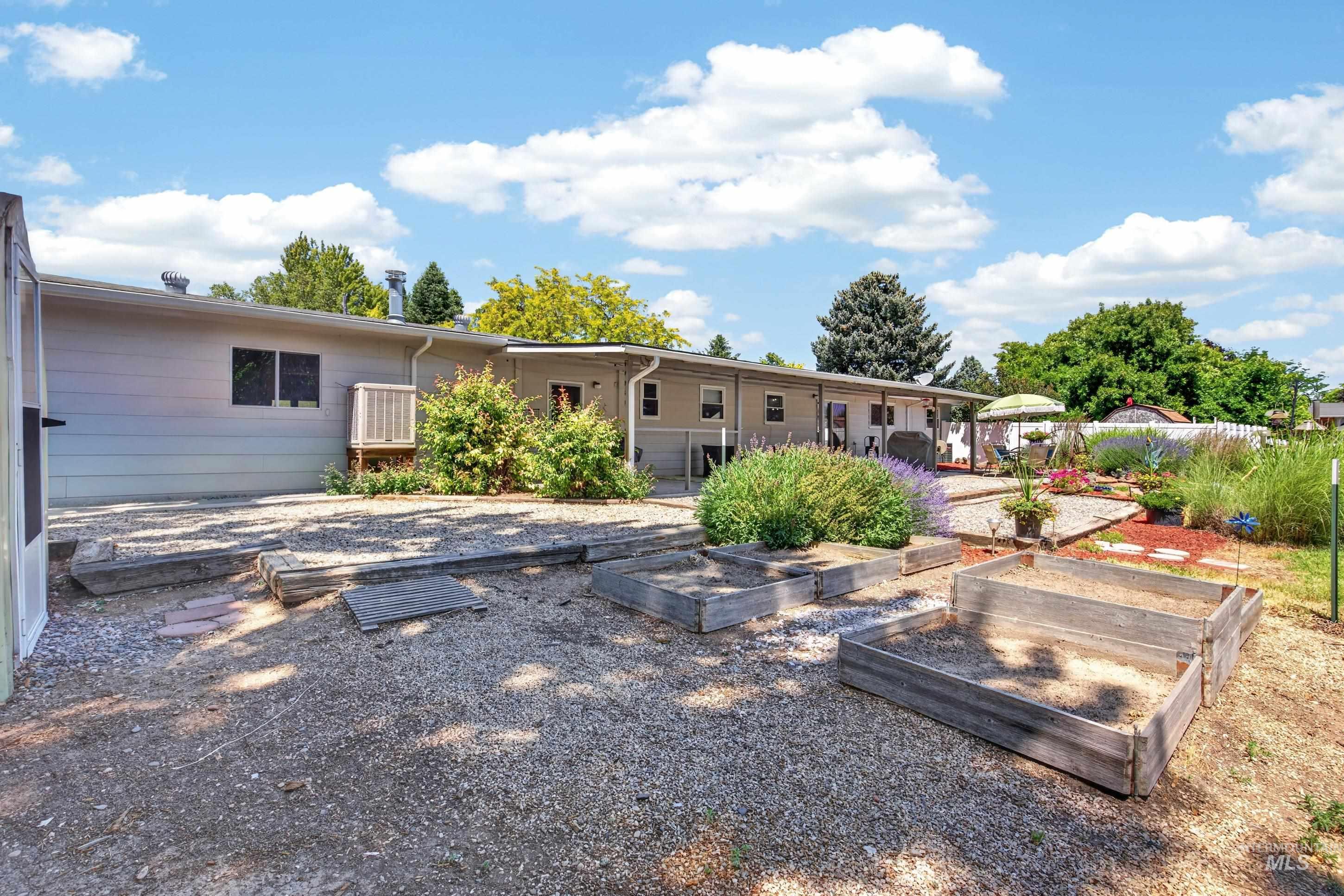 3060 Model Farm Dr, Meridian, Idaho 83642, 3 Bedrooms, 2 Bathrooms, Residential For Sale, Price $675,000, 98990519