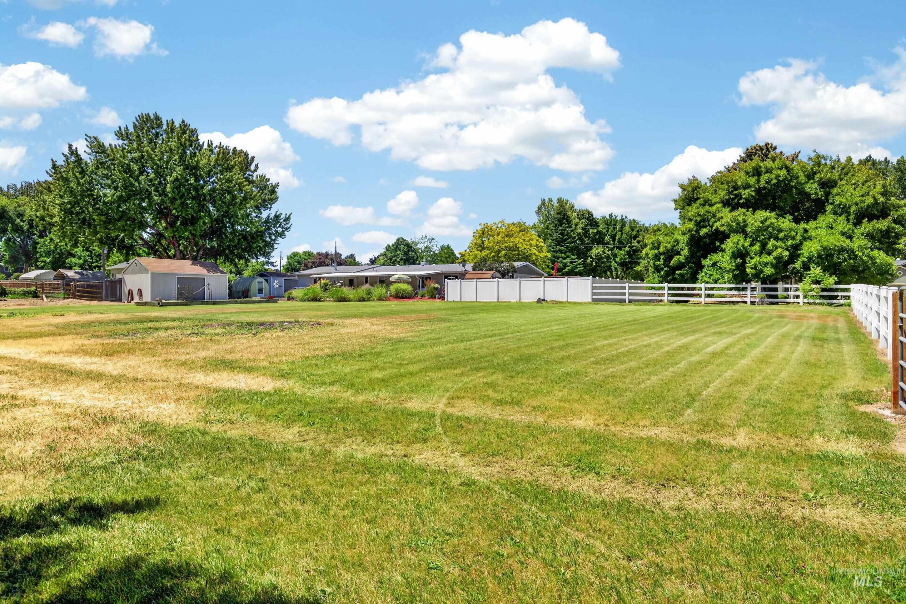 3060 Model Farm Dr, Meridian, Idaho 83642, 3 Bedrooms, 2 Bathrooms, Residential For Sale, Price $675,000, 98990519