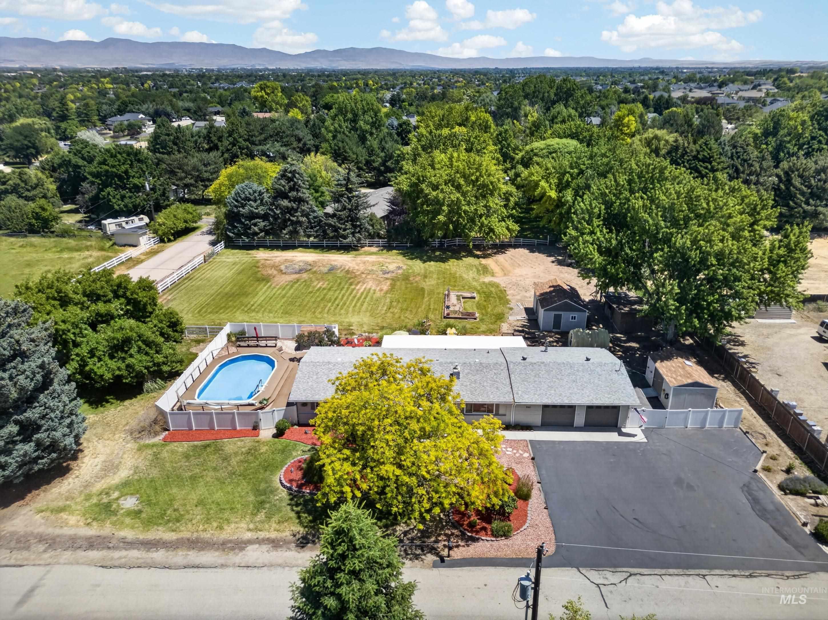 3060 Model Farm Dr, Meridian, Idaho 83642, 3 Bedrooms, 2 Bathrooms, Residential For Sale, Price $675,000, 98990519