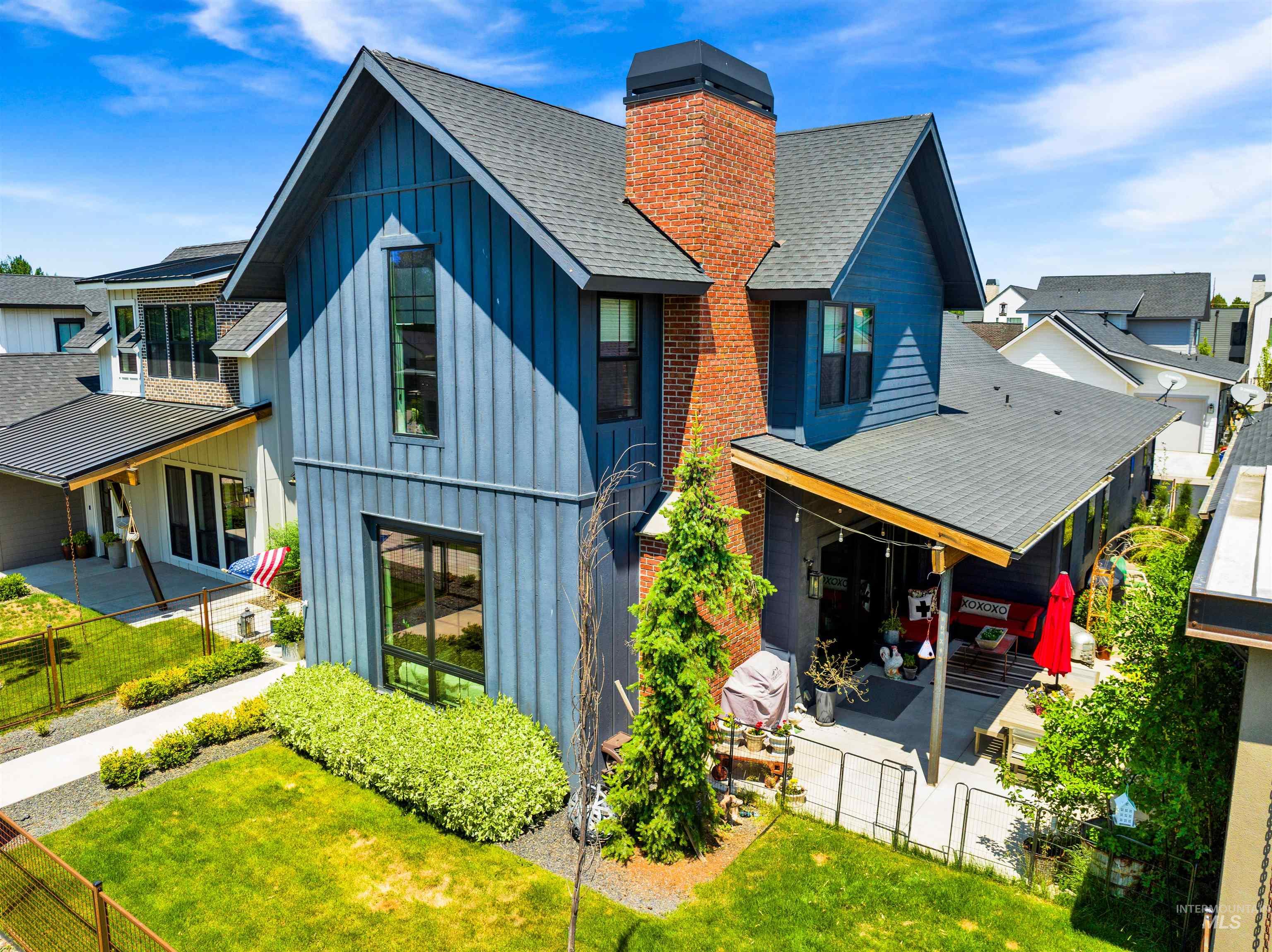 2490 W Rustic Forge St, Eagle, Idaho 83616, 3 Bedrooms, 2.5 Bathrooms, Residential For Sale, Price $930,000,MLS 98990522
