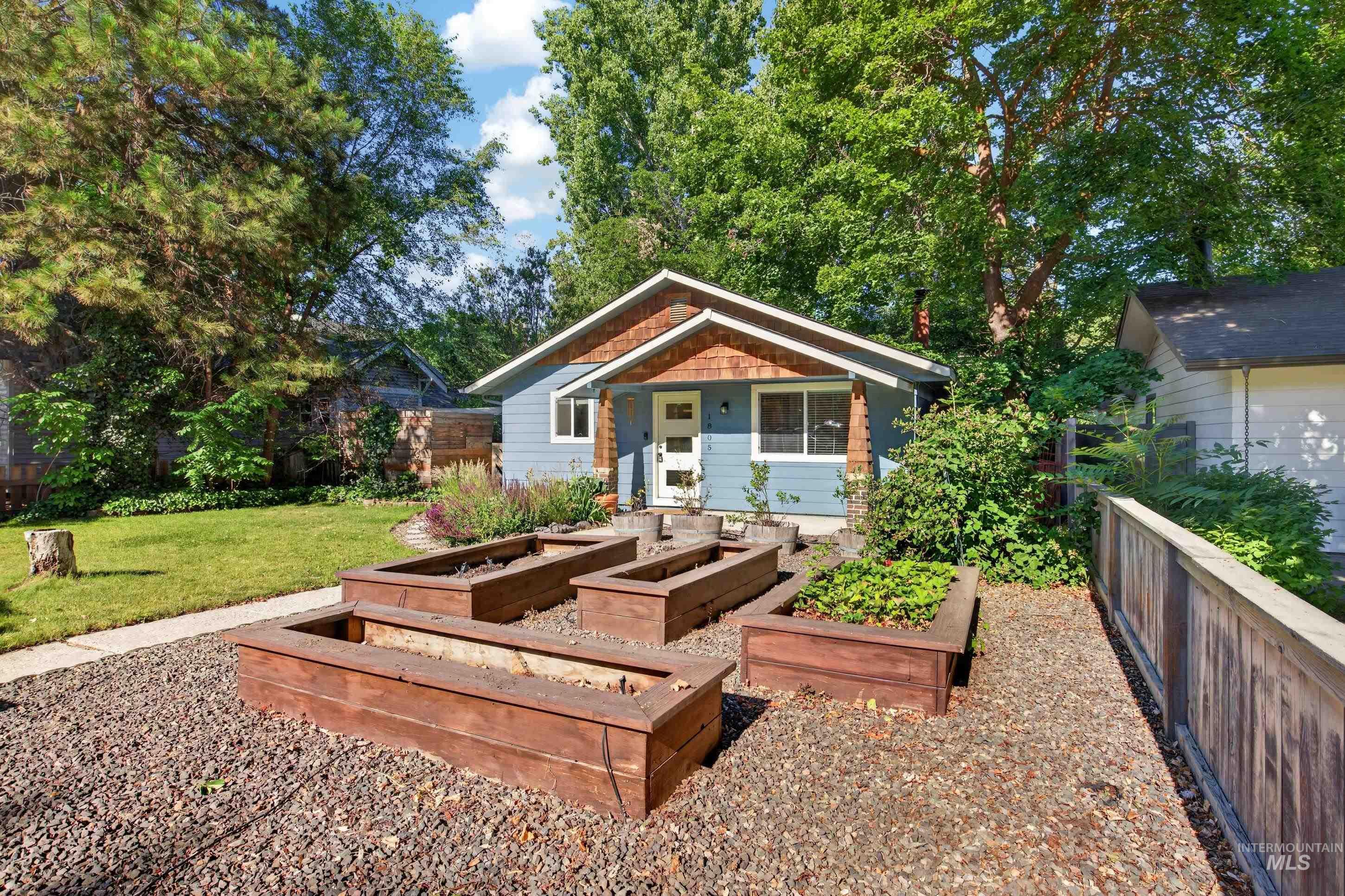 1805 N 28th, Boise, Idaho 83703-5908, 3 Bedrooms, 2 Bathrooms, Residential For Sale, Price $649,000, 98990524