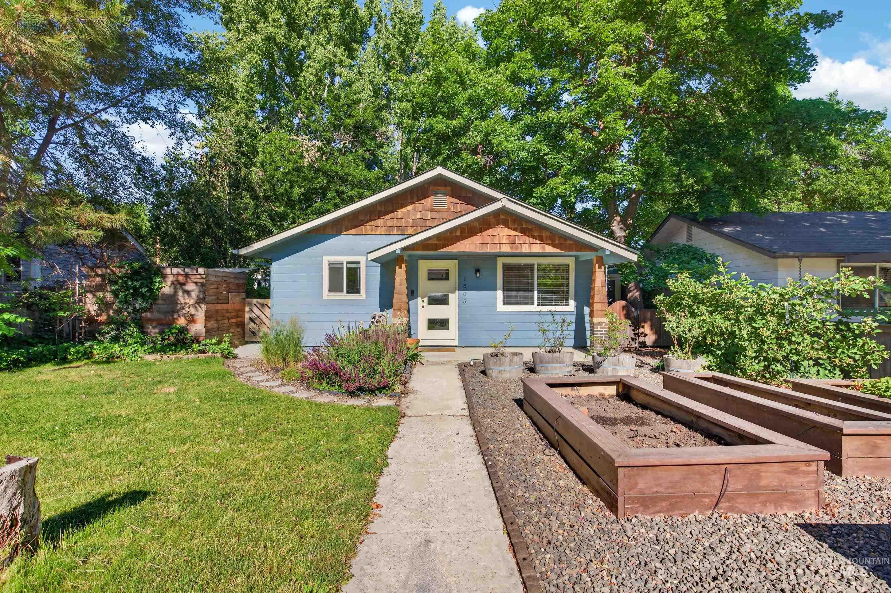 1805 N 28th, Boise, Idaho 83703-5908, 3 Bedrooms, 2 Bathrooms, Residential For Sale, Price $649,000, 98990524