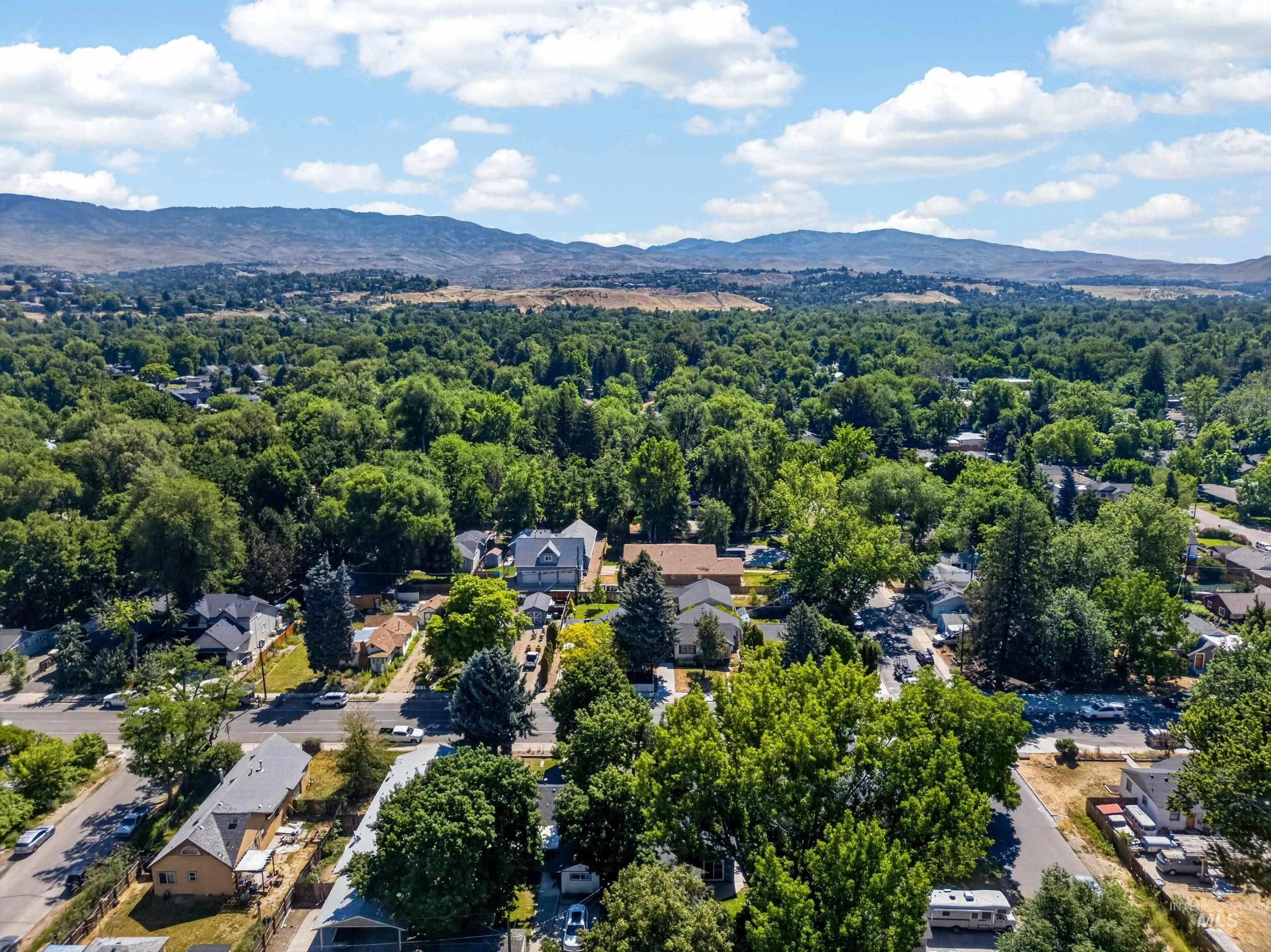 1805 N 28th, Boise, Idaho 83703-5908, 3 Bedrooms, 2 Bathrooms, Residential For Sale, Price $649,000, 98990524