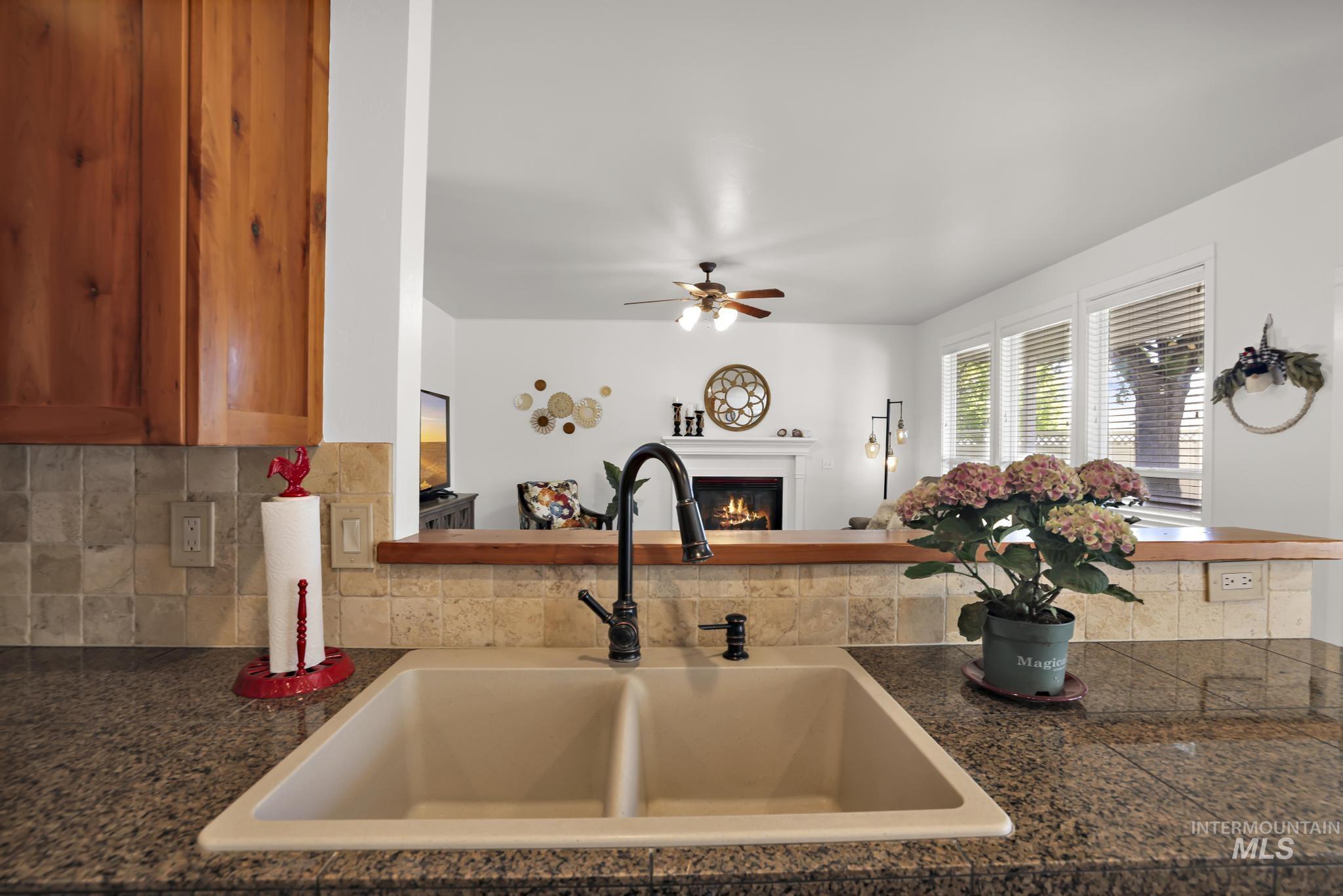 663 Cento Ct, Twin Falls, Idaho 83301-3457, 4 Bedrooms, 3 Bathrooms, Residential For Sale, Price $599,900, 98990526