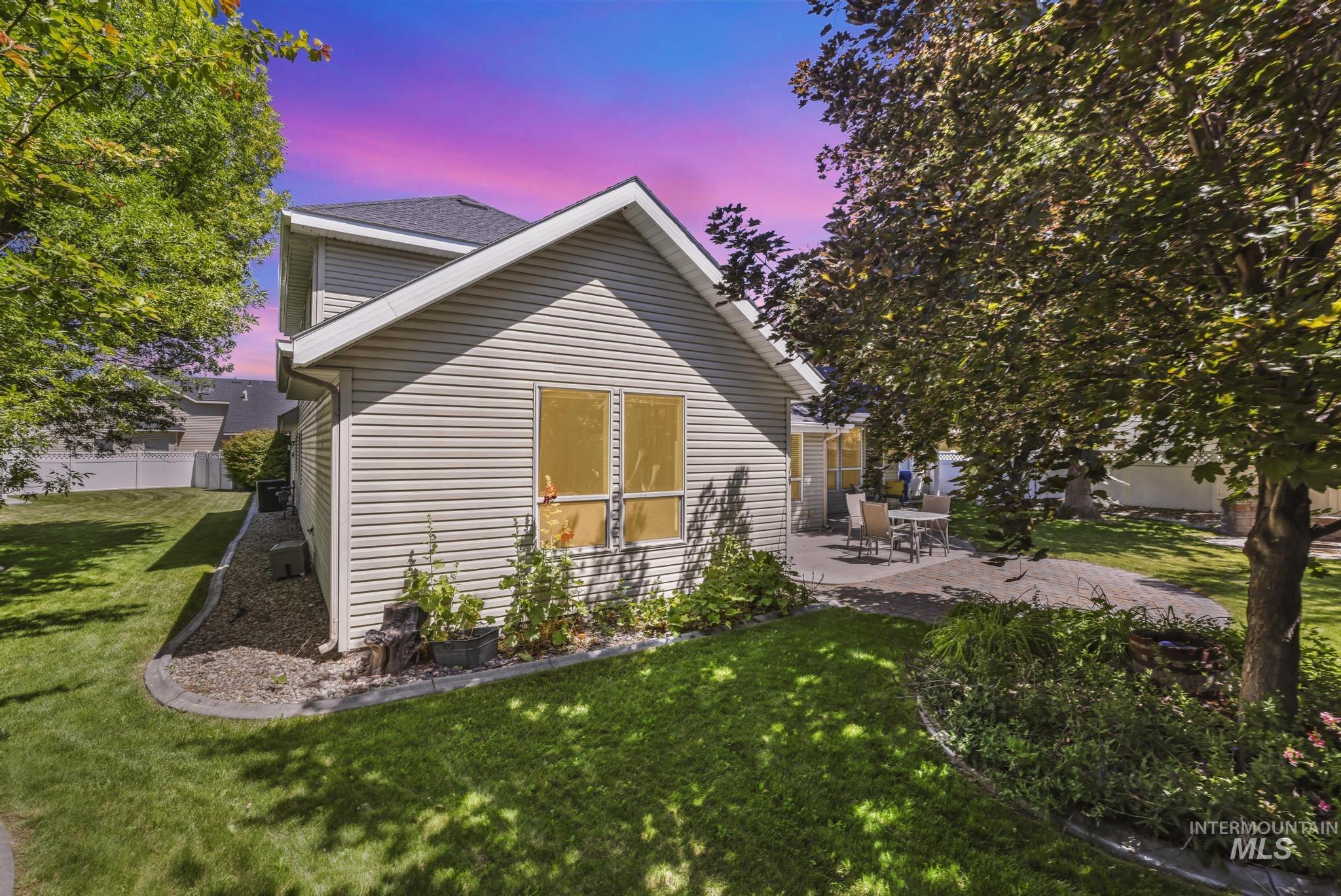 663 Cento Ct, Twin Falls, Idaho 83301-3457, 4 Bedrooms, 3 Bathrooms, Residential For Sale, Price $599,900, 98990526