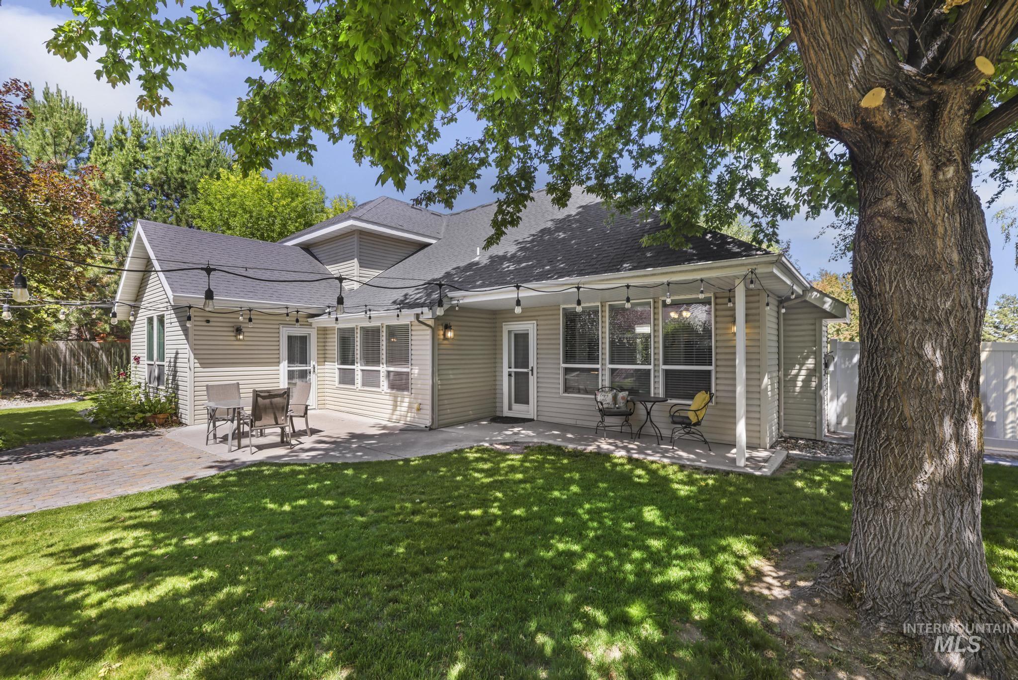 663 Cento Ct, Twin Falls, Idaho 83301-3457, 4 Bedrooms, 3 Bathrooms, Residential For Sale, Price $599,900, 98990526