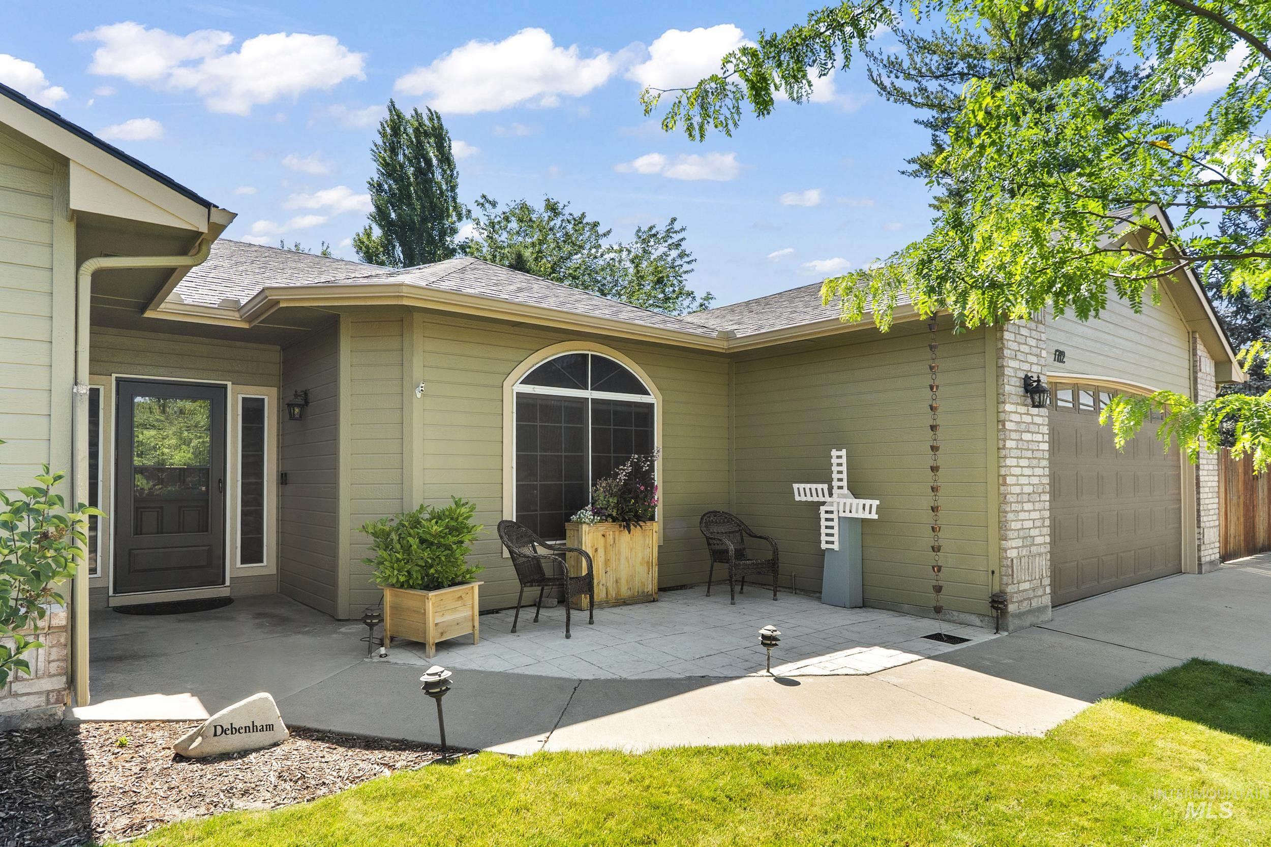 1712 N Eagle Creek Way, Eagle, Idaho 83616, 3 Bedrooms, 2 Bathrooms, Residential For Sale, Price $520,000,MLS 98990528