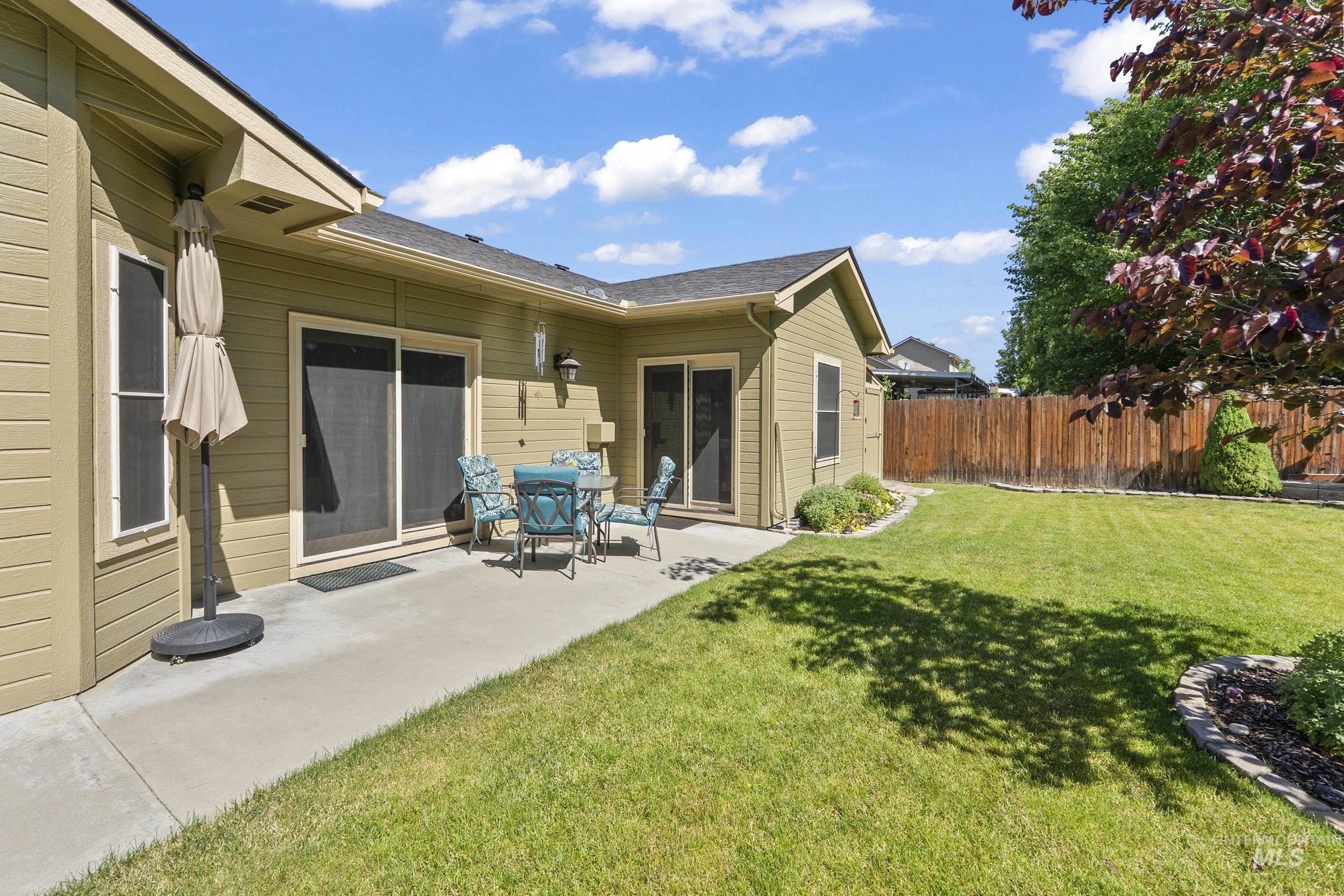 1712 N Eagle Creek Way, Eagle, Idaho 83616, 3 Bedrooms, 2 Bathrooms, Residential For Sale, Price $520,000,MLS 98990528