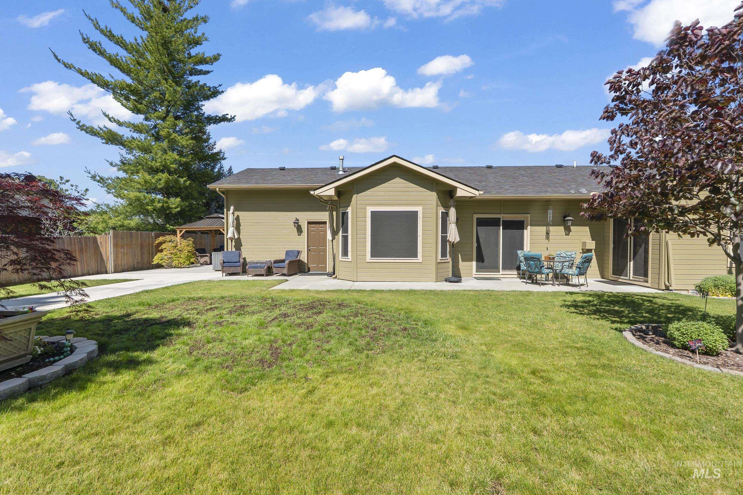 1712 N Eagle Creek Way, Eagle, Idaho 83616, 3 Bedrooms, 2 Bathrooms, Residential For Sale, Price $520,000,MLS 98990528